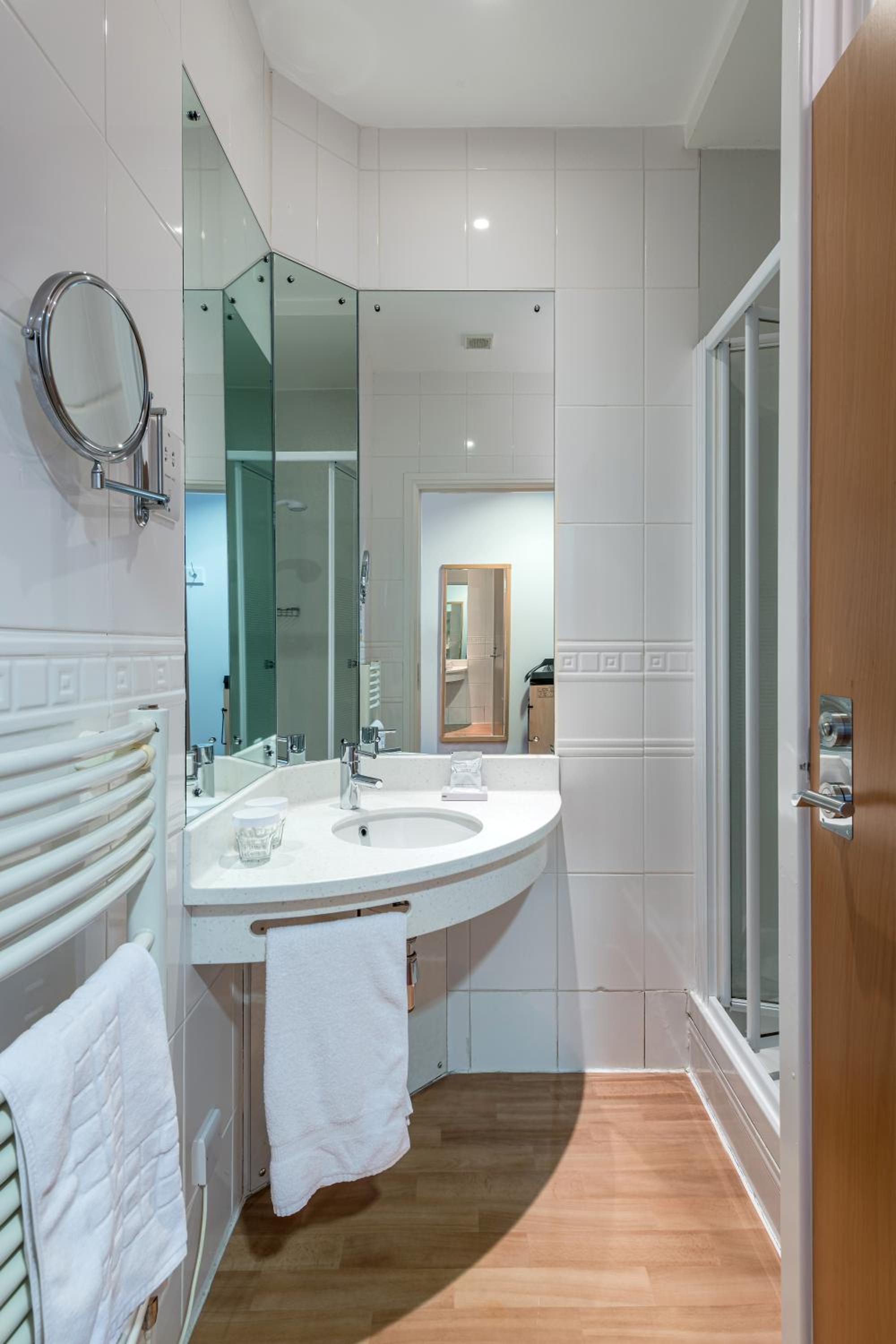Superior Double Room - Photo 11