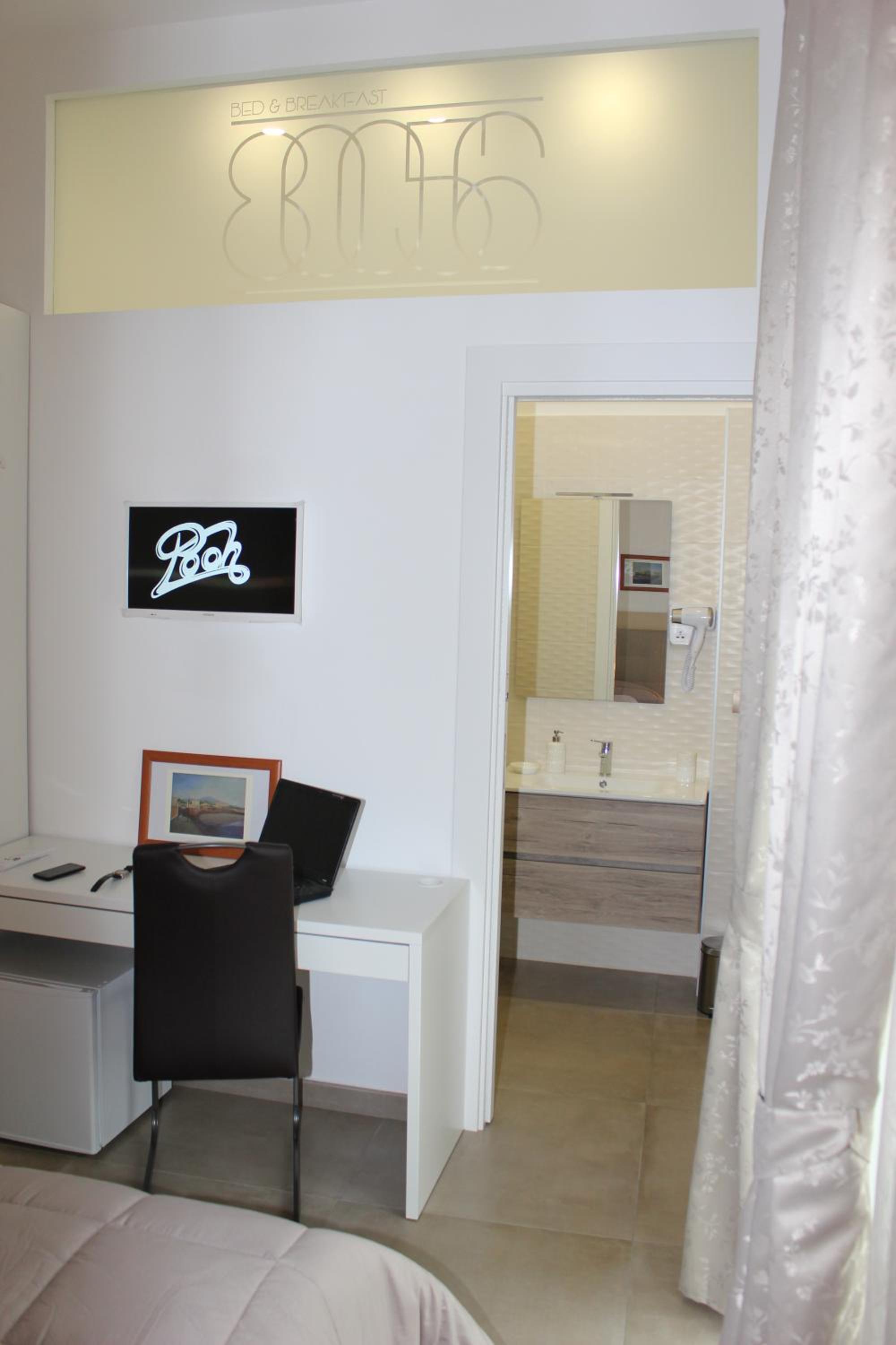 Double Room with Balcony - Photo 39