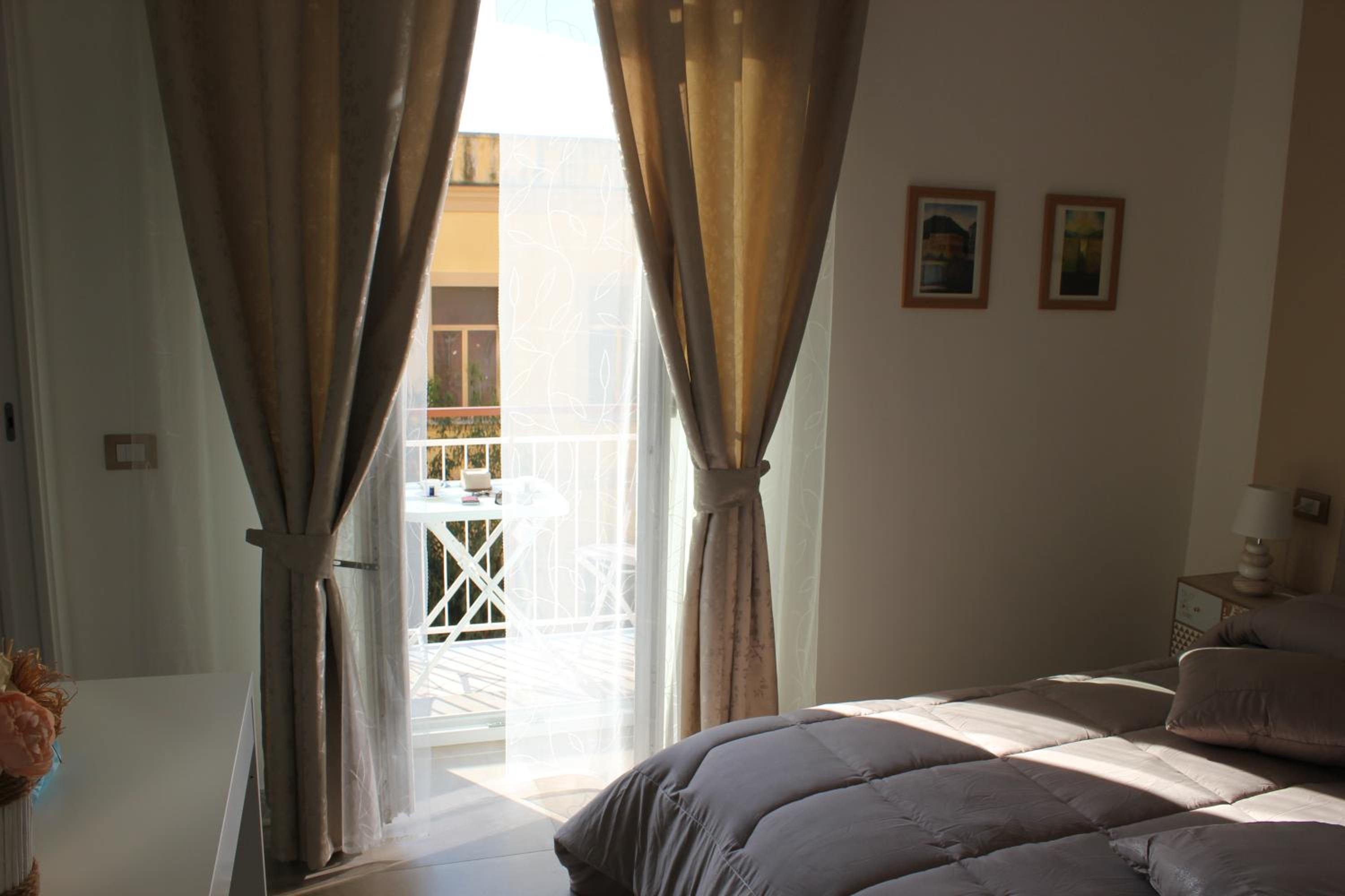 Double Room with Balcony - Photo 31