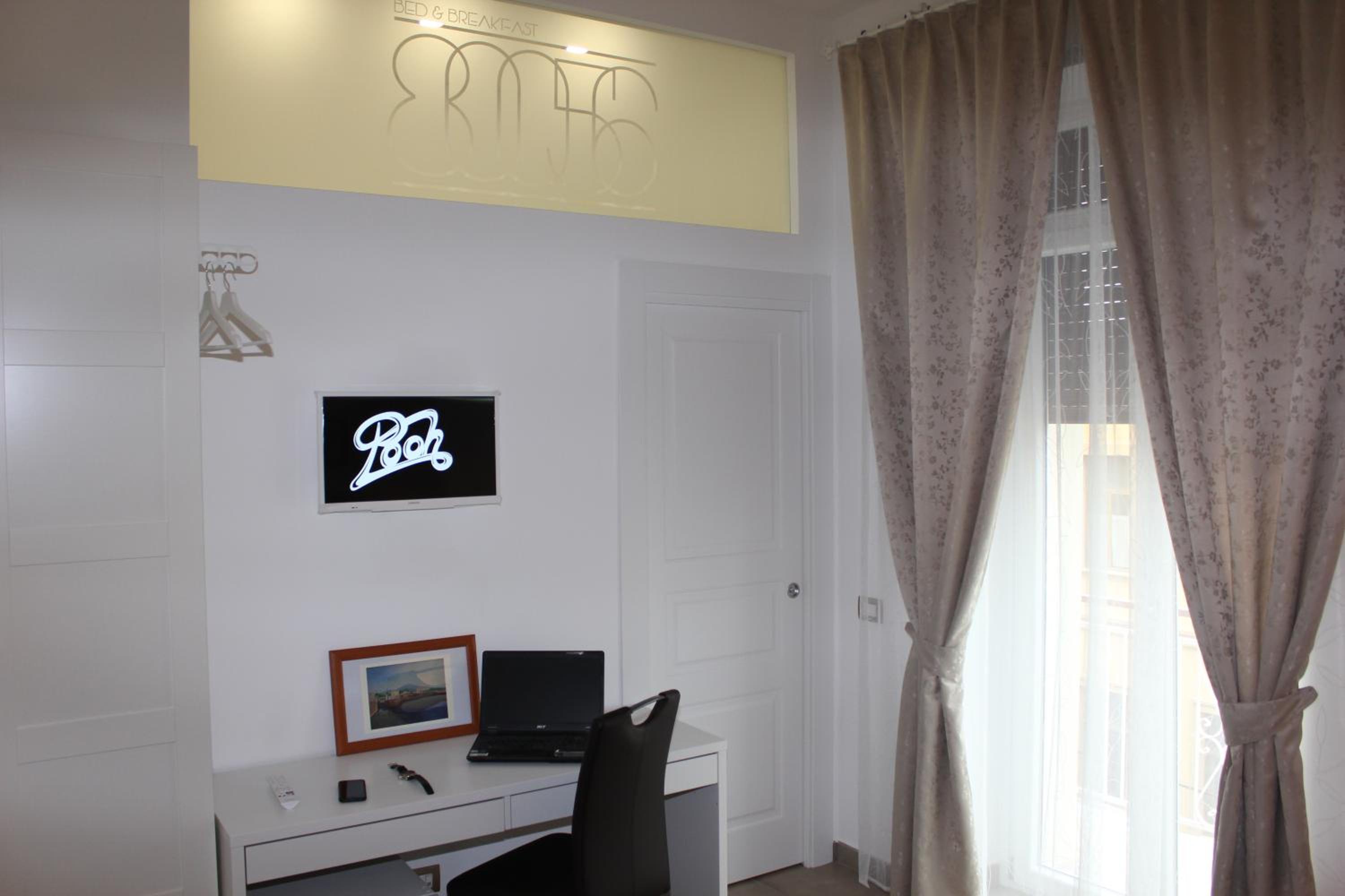 Double Room with Balcony - Photo 51