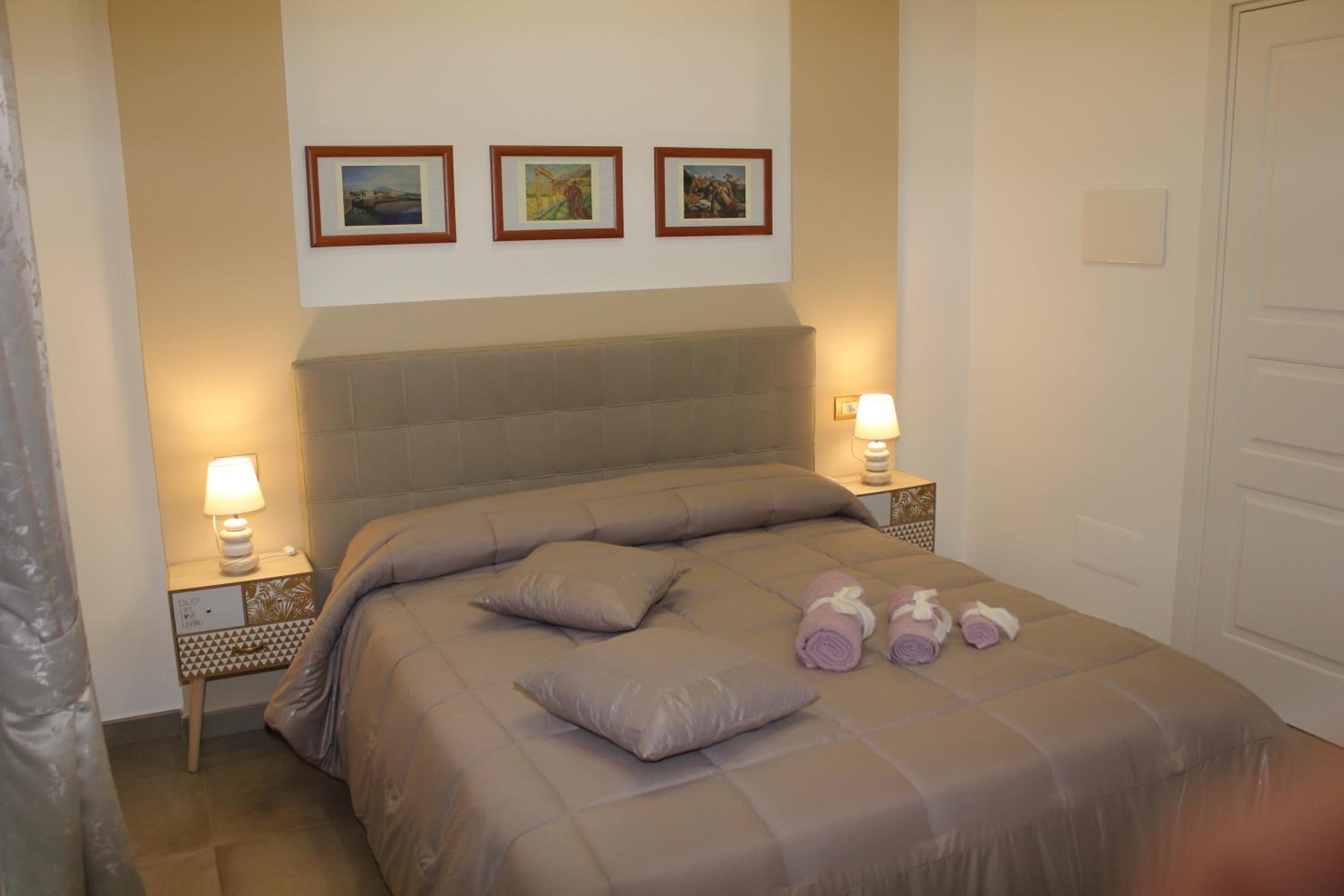 Double Room with Balcony - Photo 41