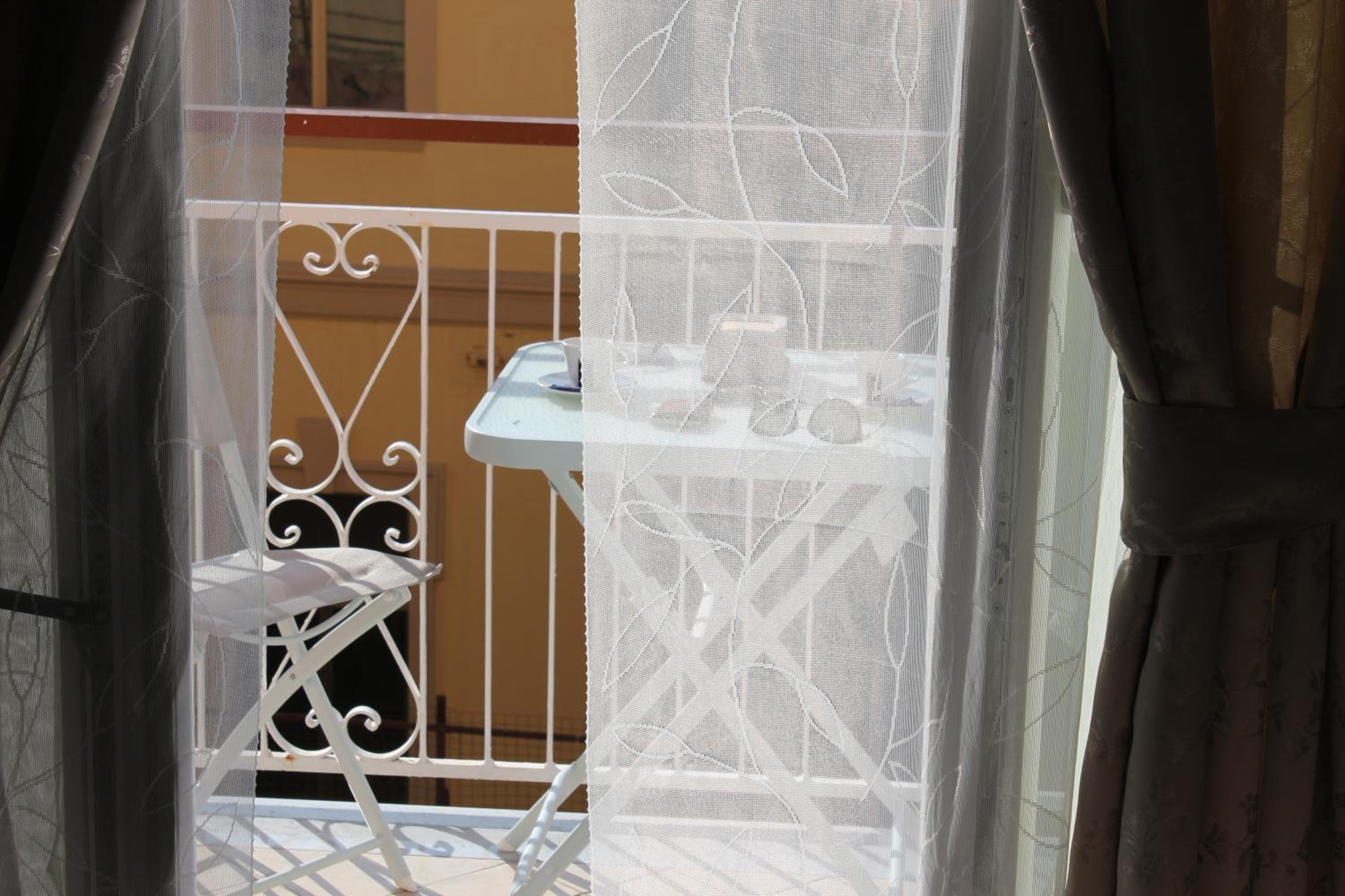 Double Room with Balcony - Photo 28