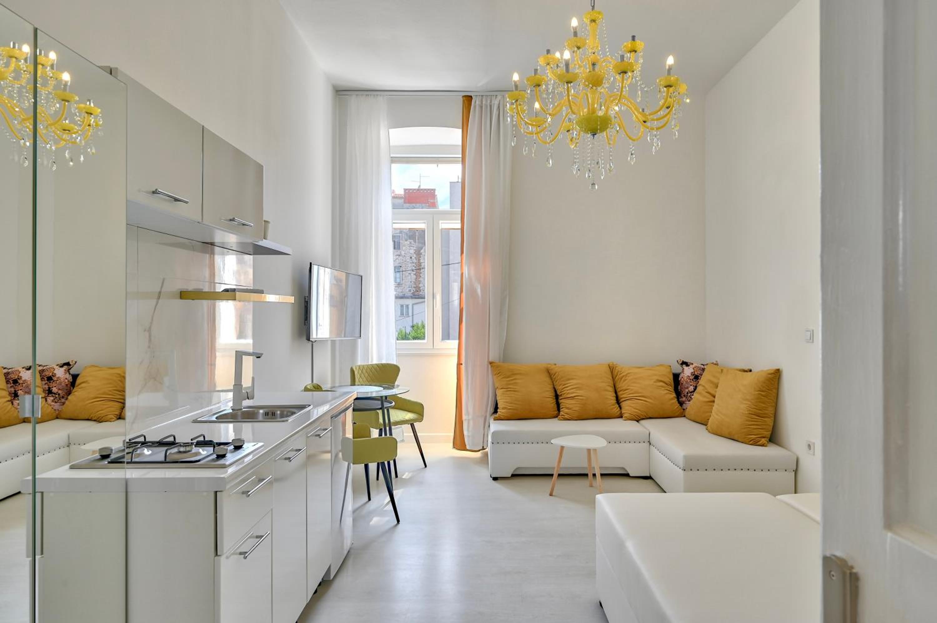 King Studio with Sofa Bed - Photo 39