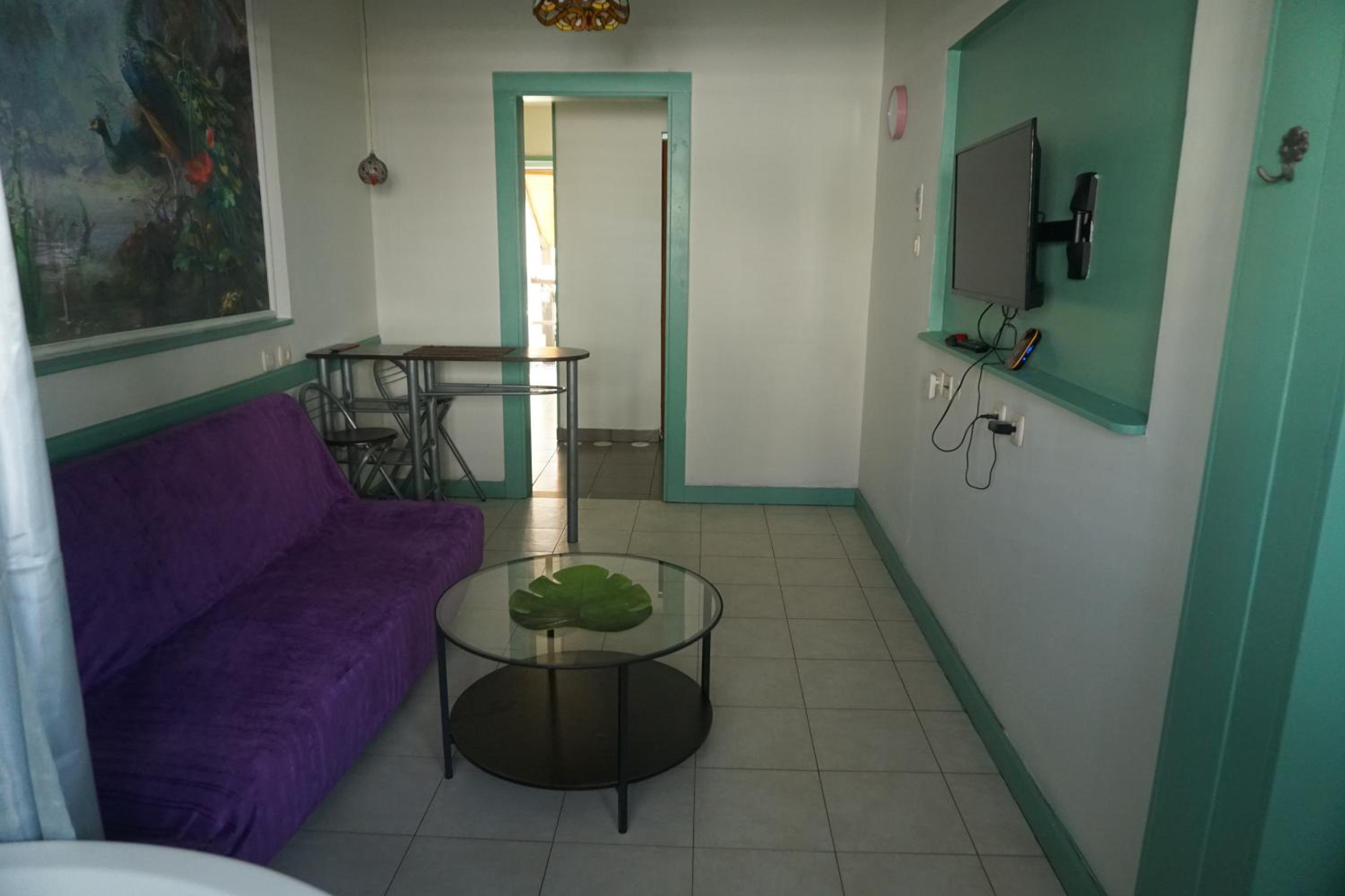 One-Bedroom Apartment with Terrace photo 1