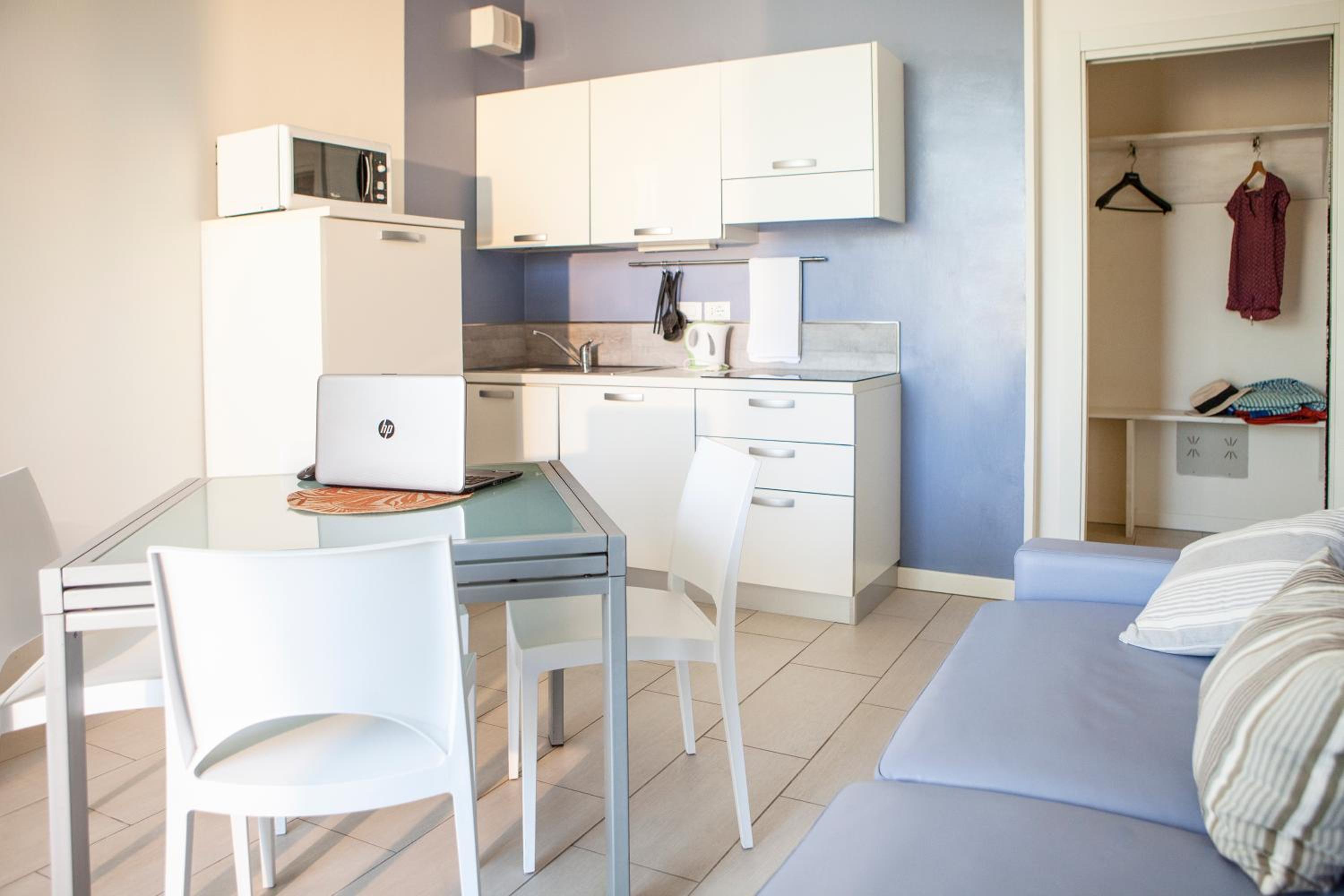 One-Bedroom Apartment with Balcony photo 3