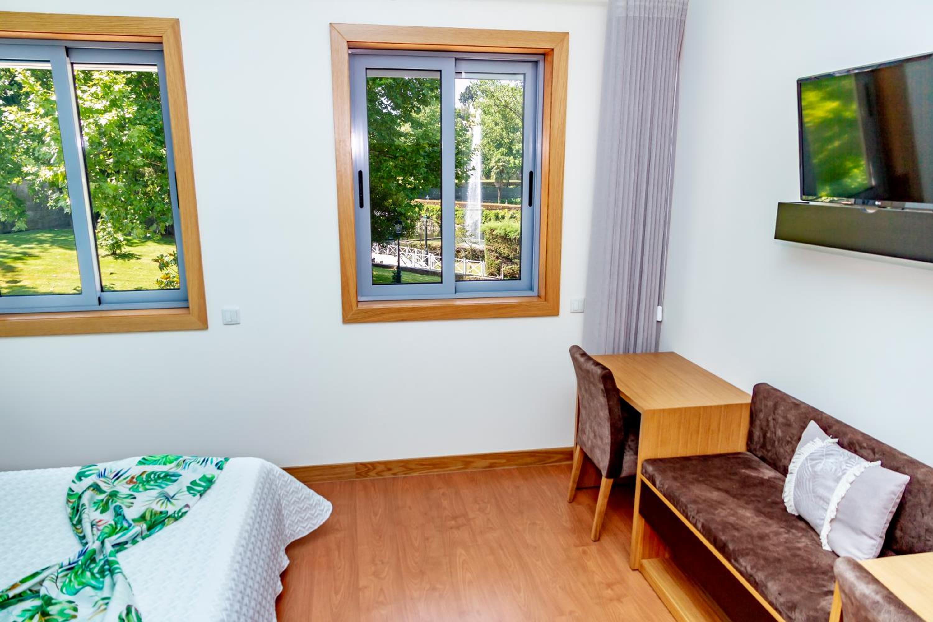 Double Room - Photo 15