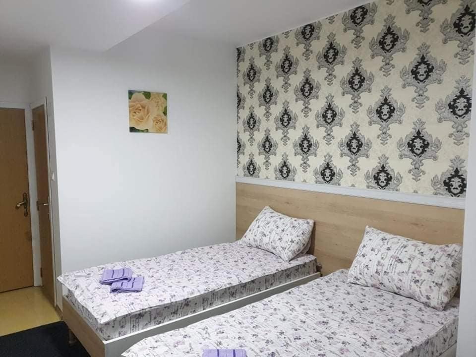Twin Room With Bathroom photo 1