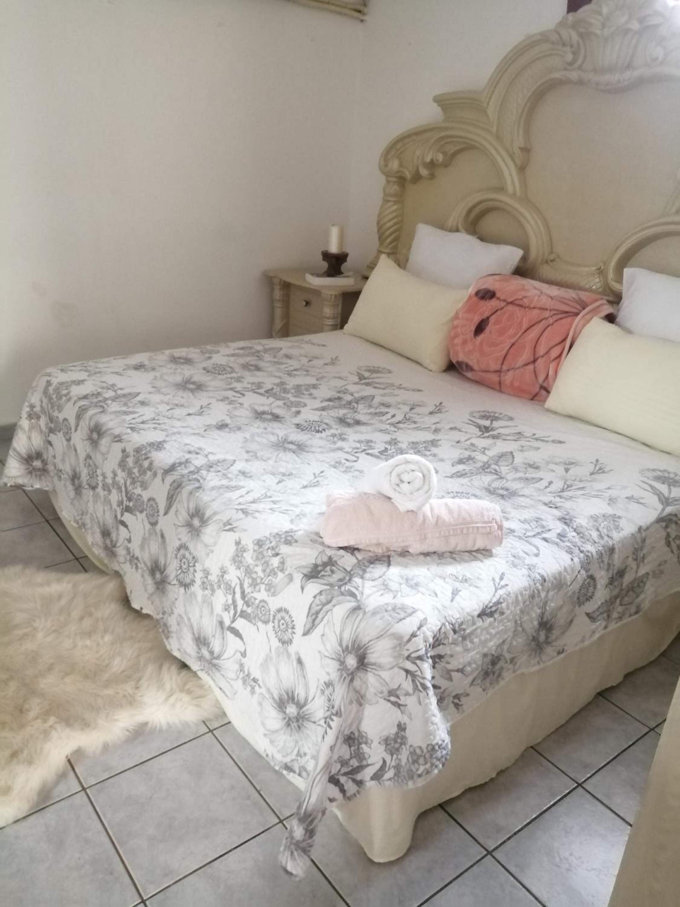 Double Room - Photo 4