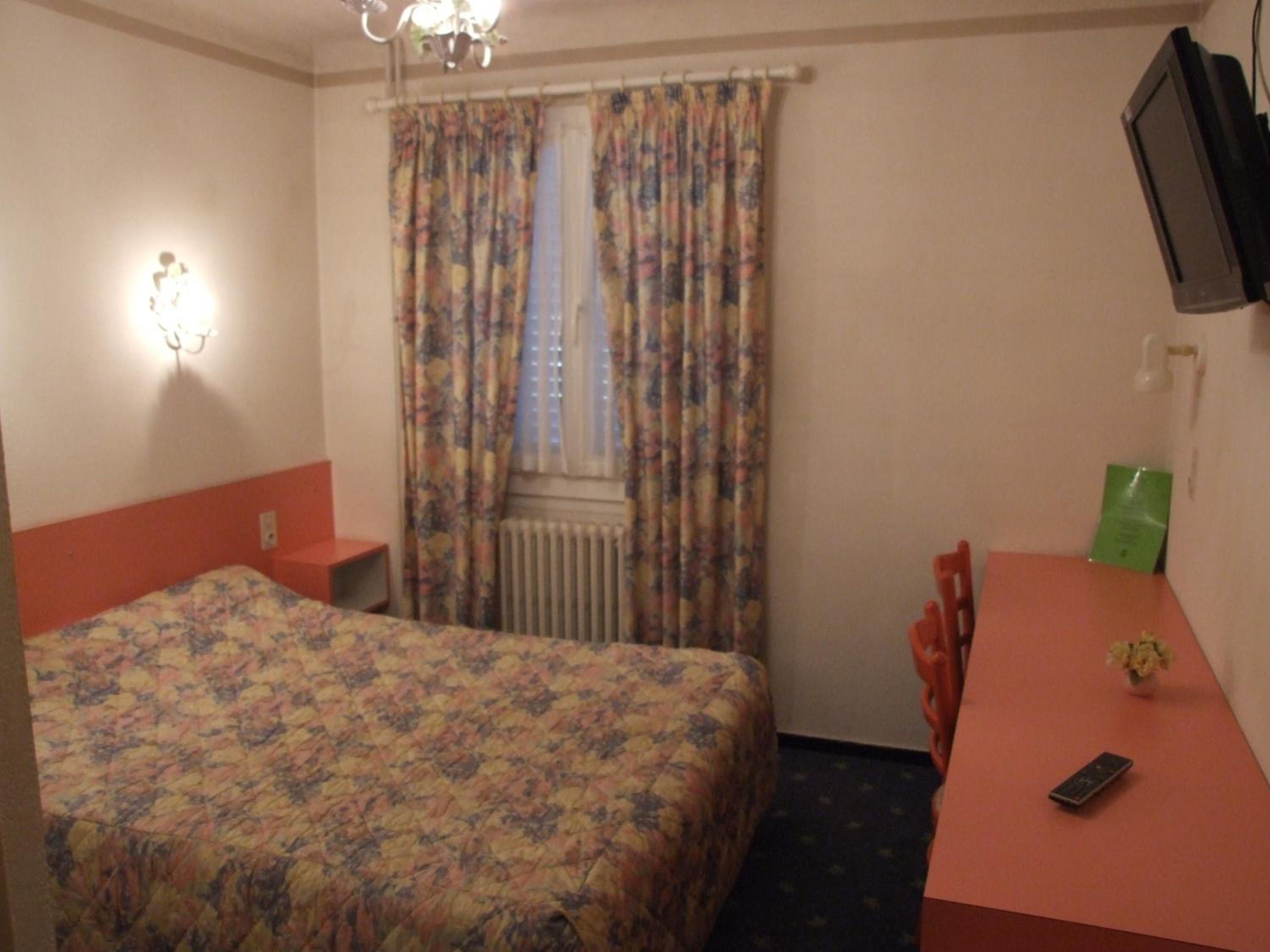 Double Room - Photo 2