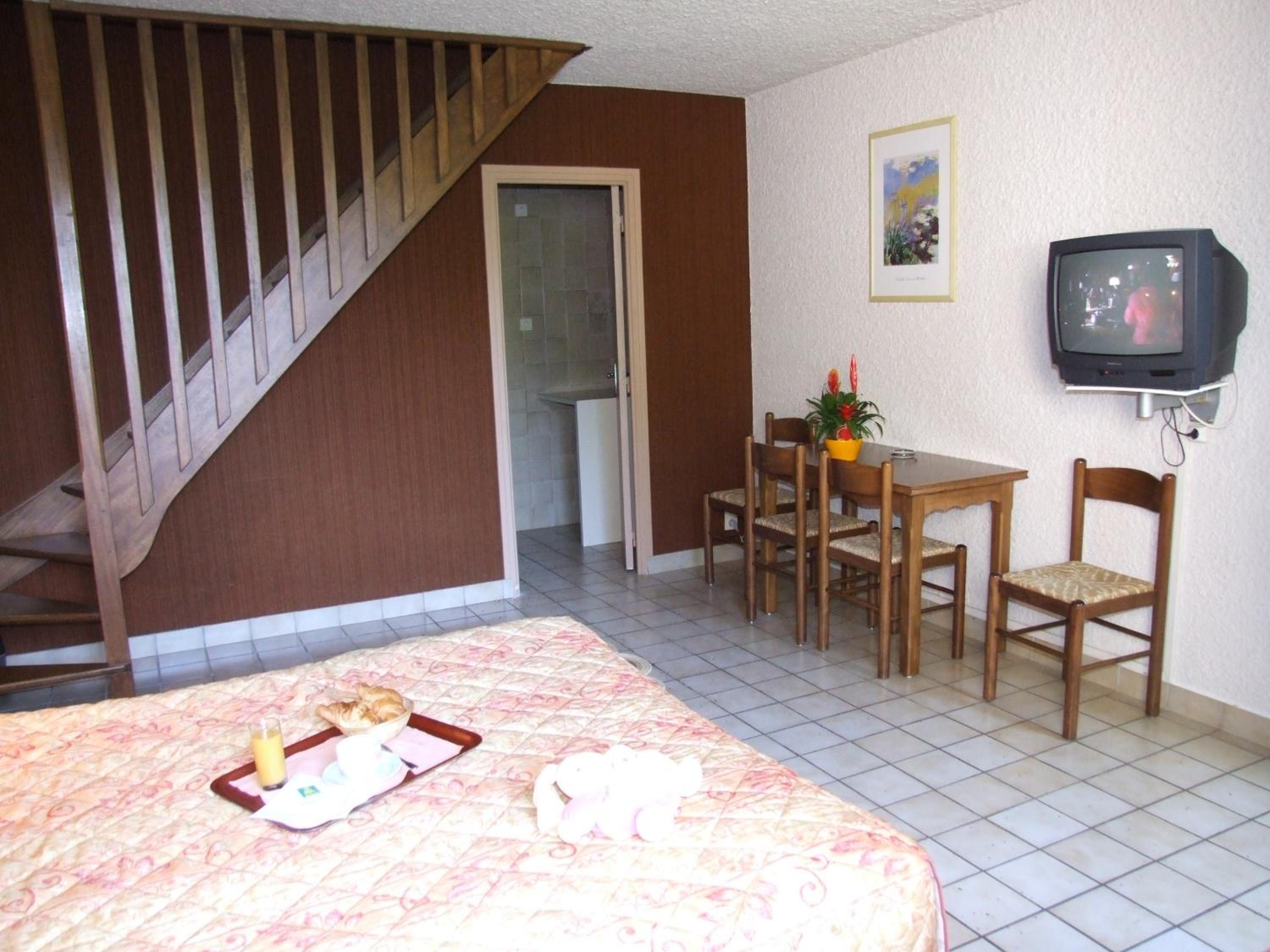 Duplex Bungalow with Balcony photo 2