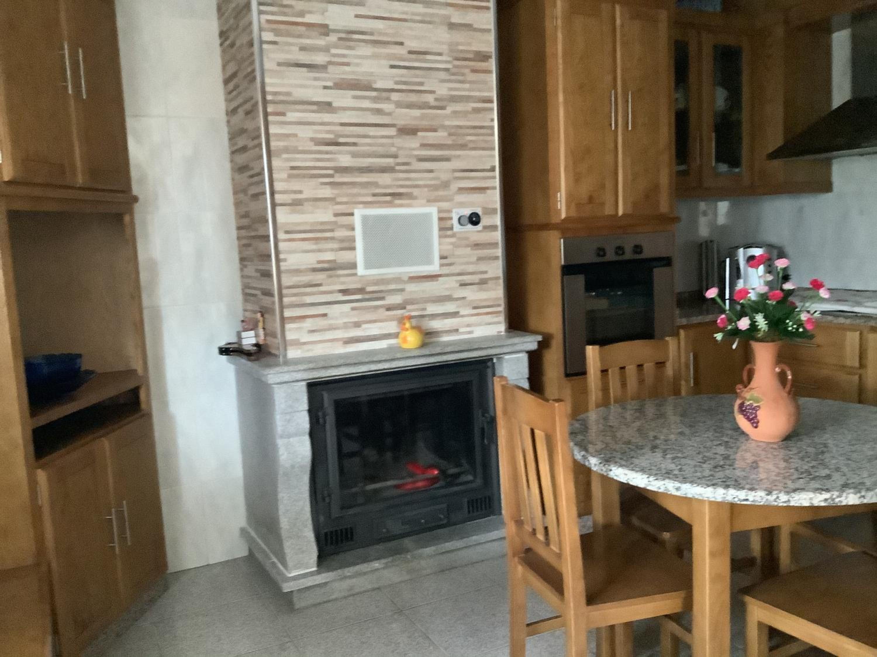 Four-Bedroom House - Photo 24