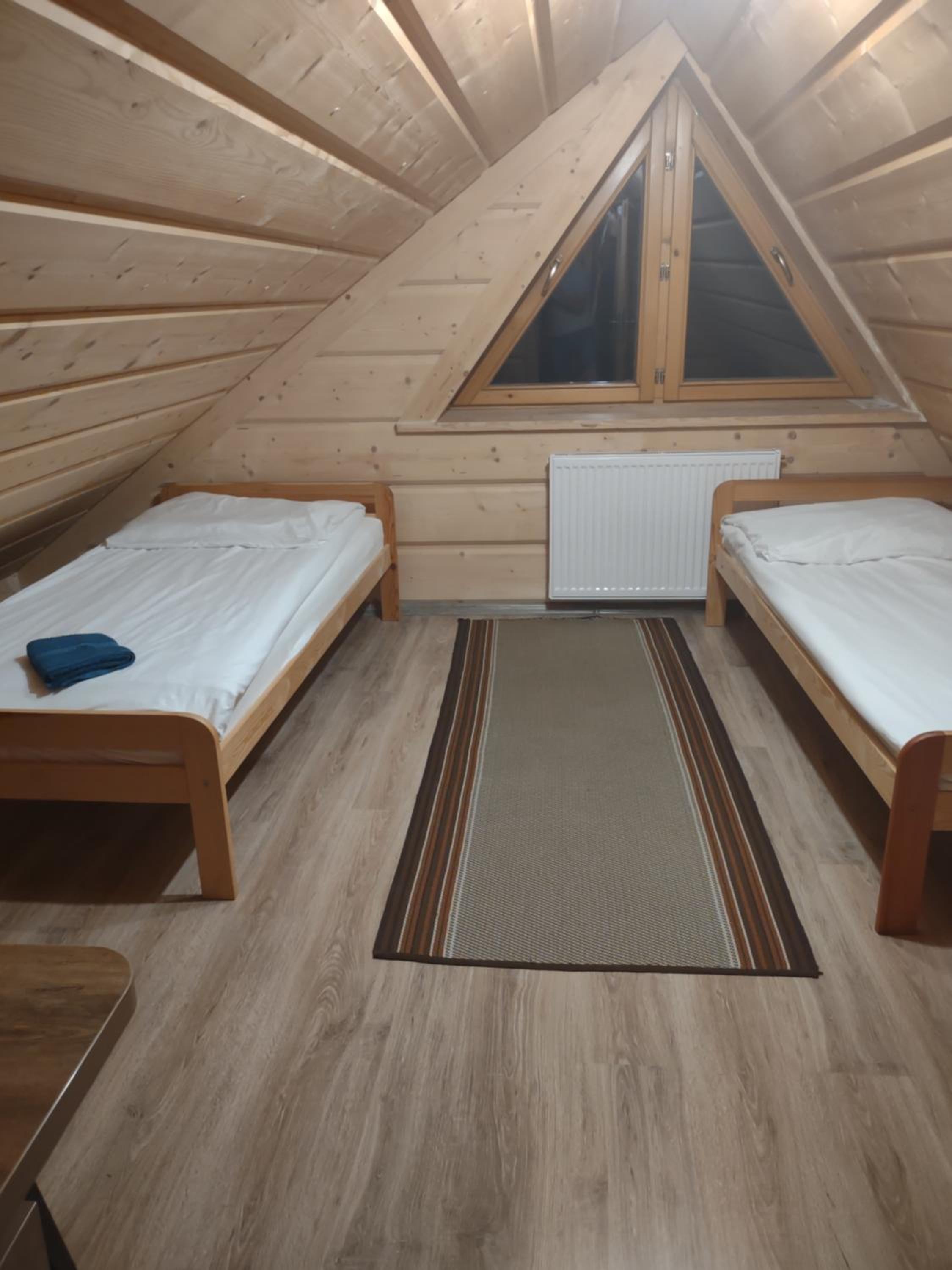 Double Room with Private External Bathroom - Photo 2