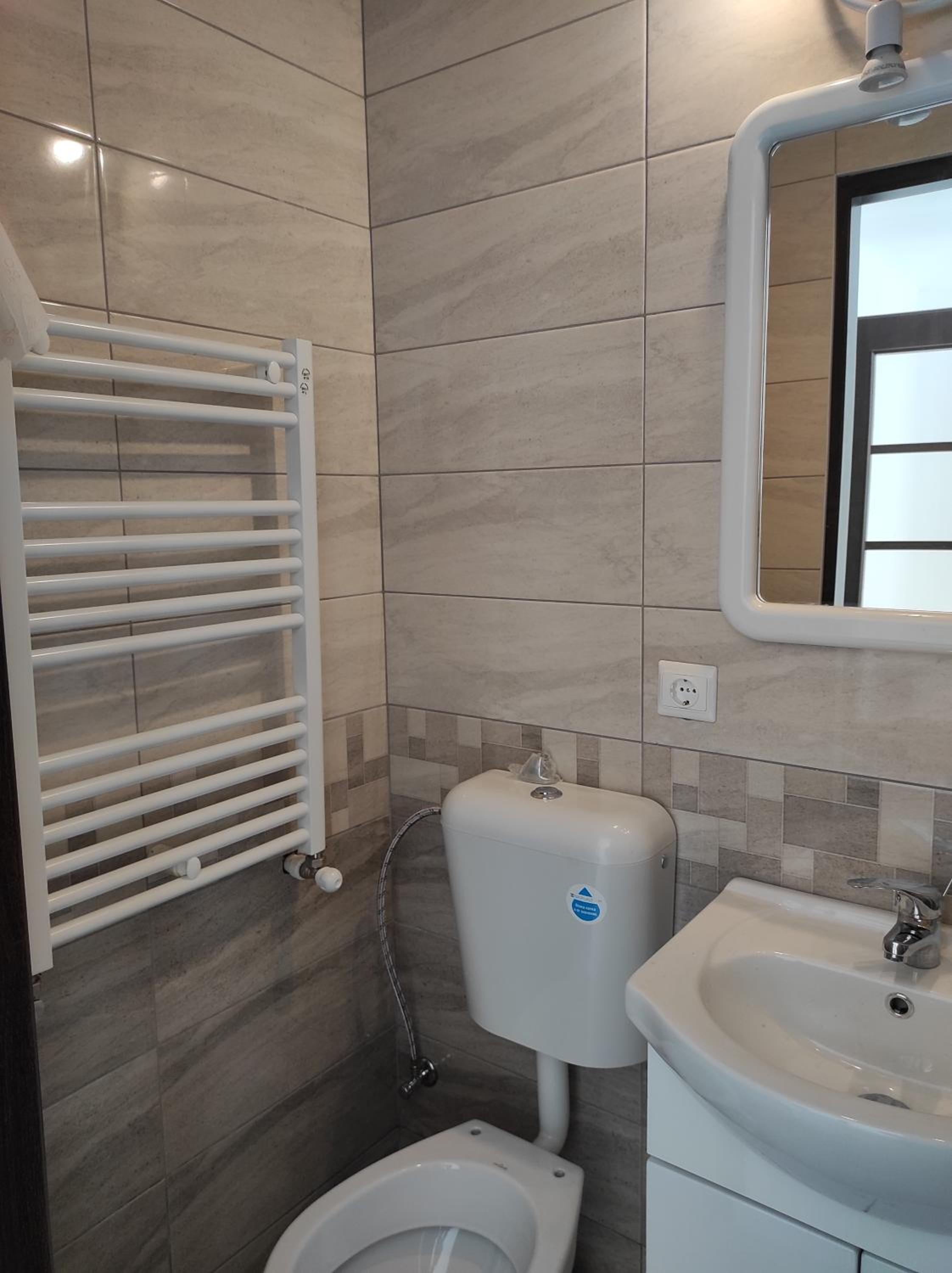 One-Bedroom Apartment - Photo 4