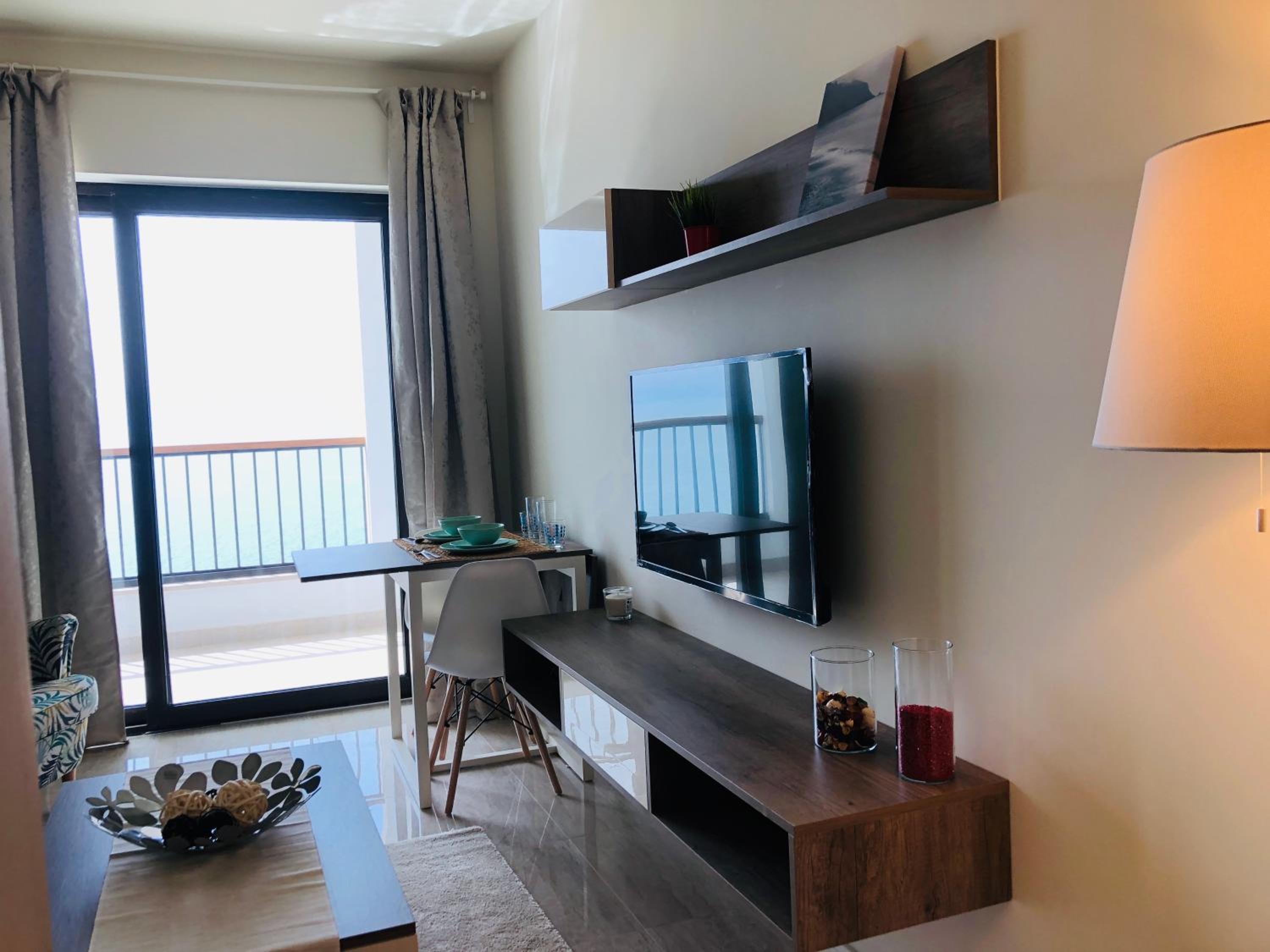 Apartment with Sea View - Photo 7