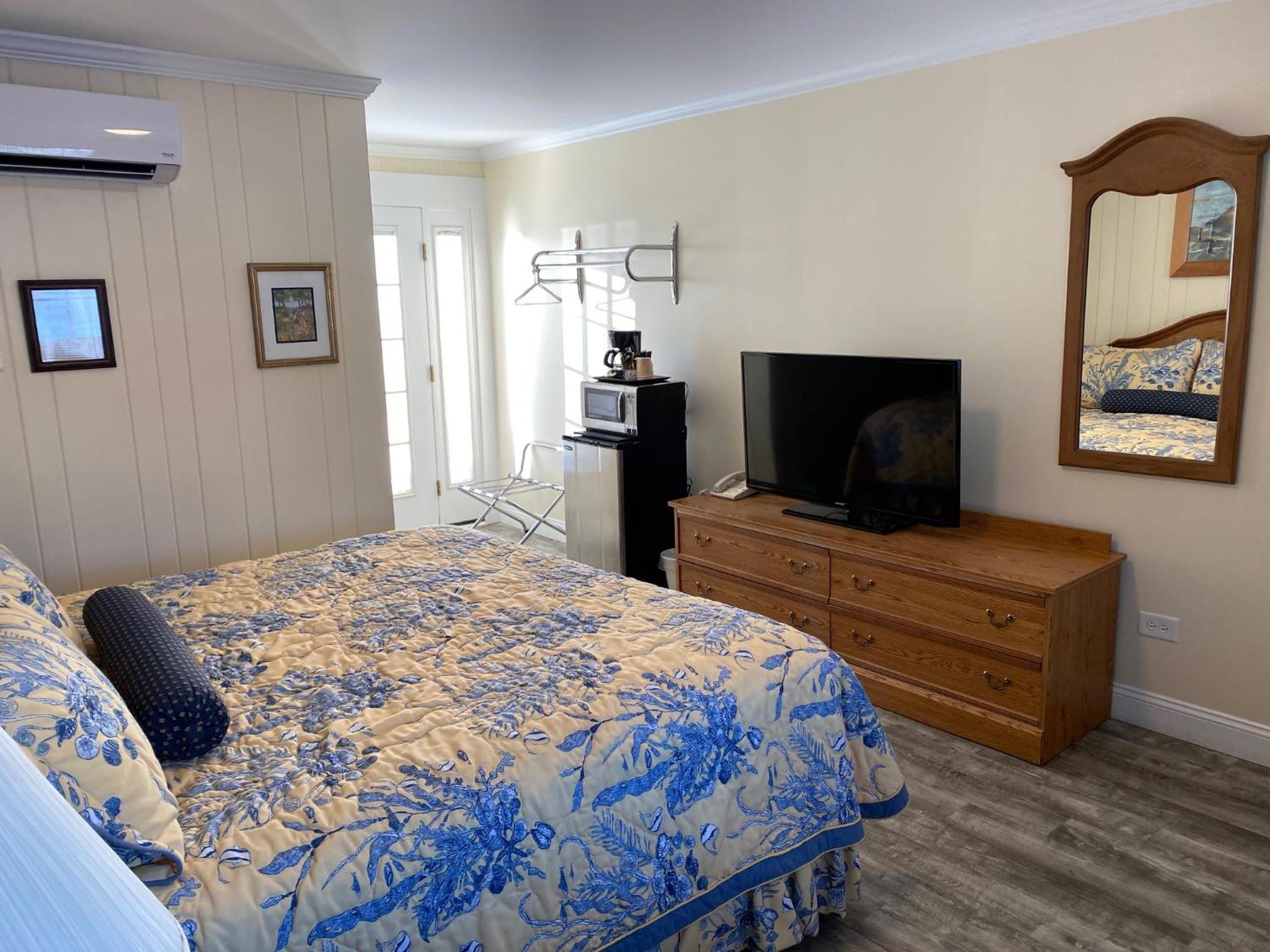 King Room and Sea View - Photo 10