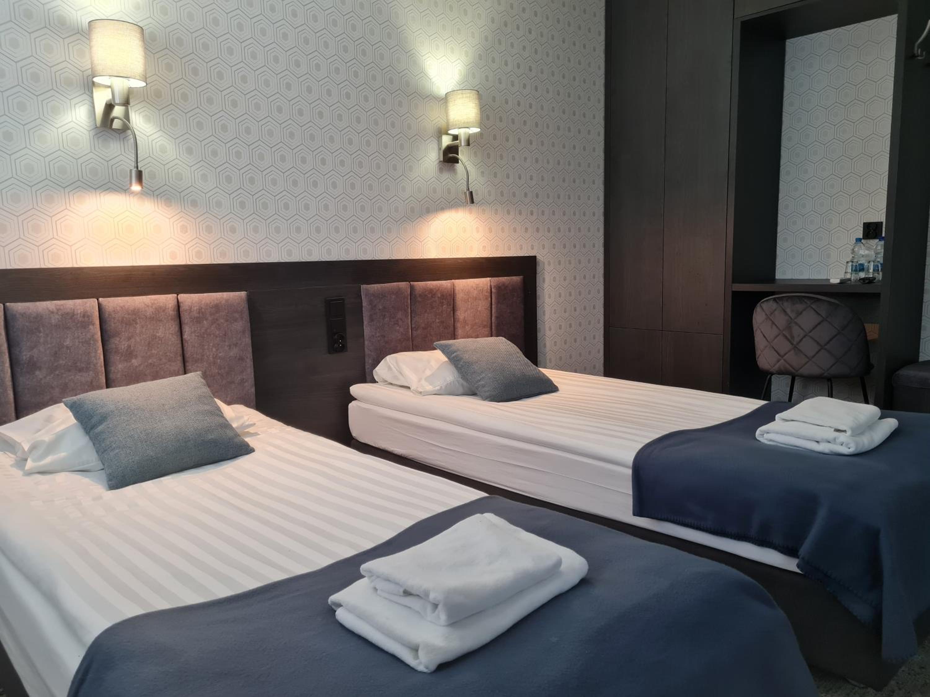 Superior Twin Room - Photo 3