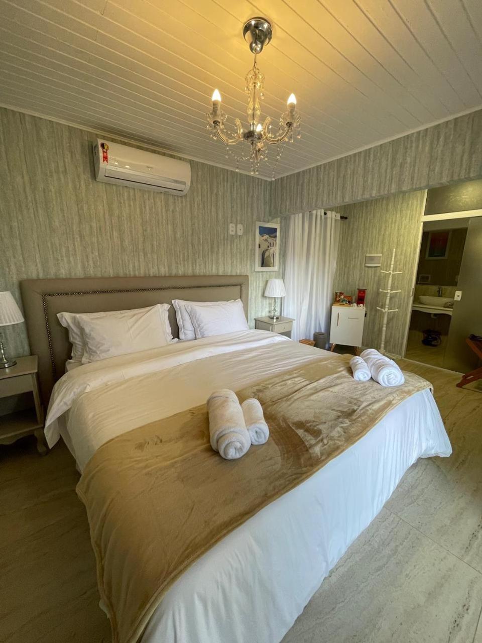 Suite with Hot Tub