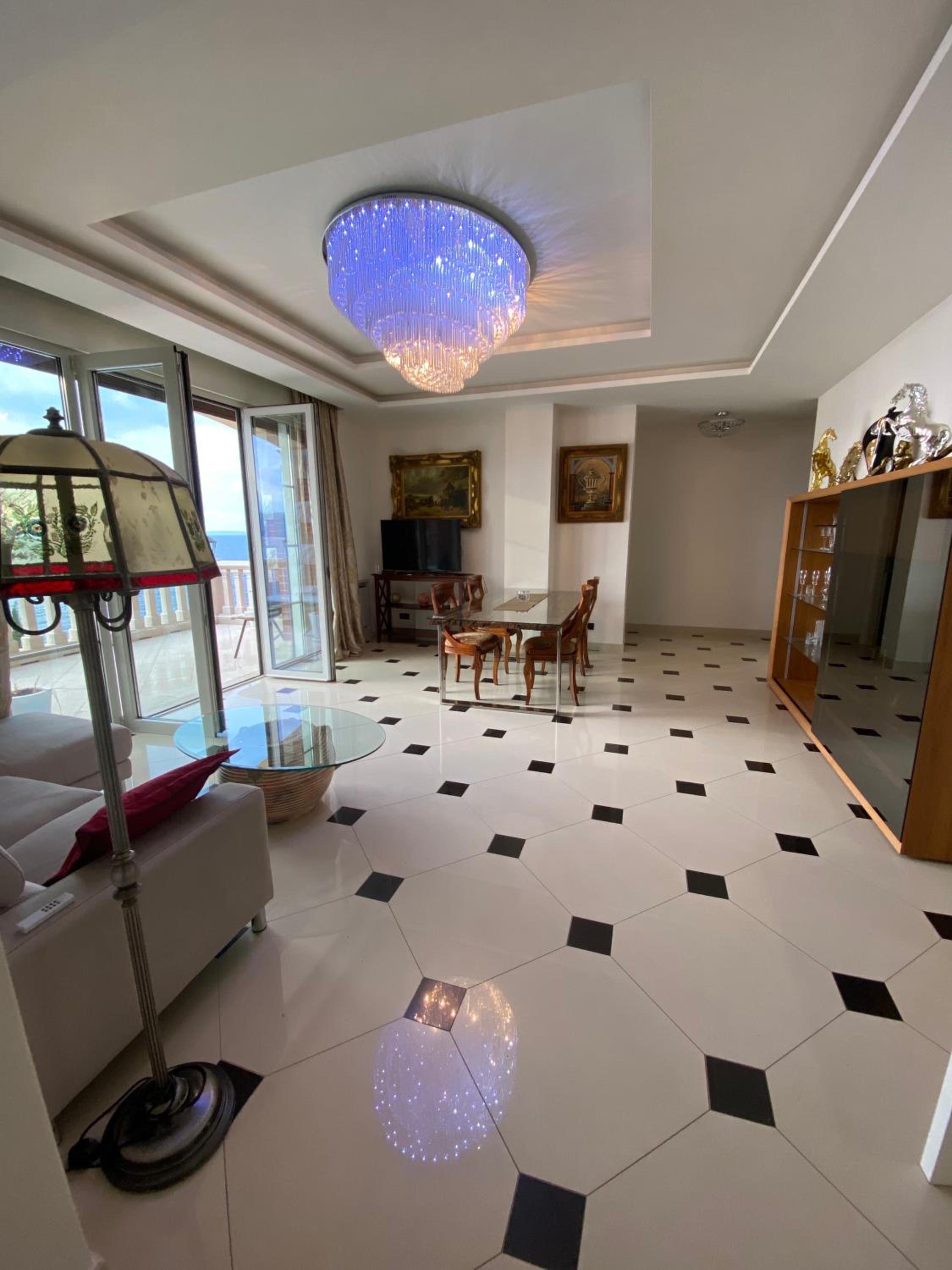 Deluxe Apartment with Sea View photo 1