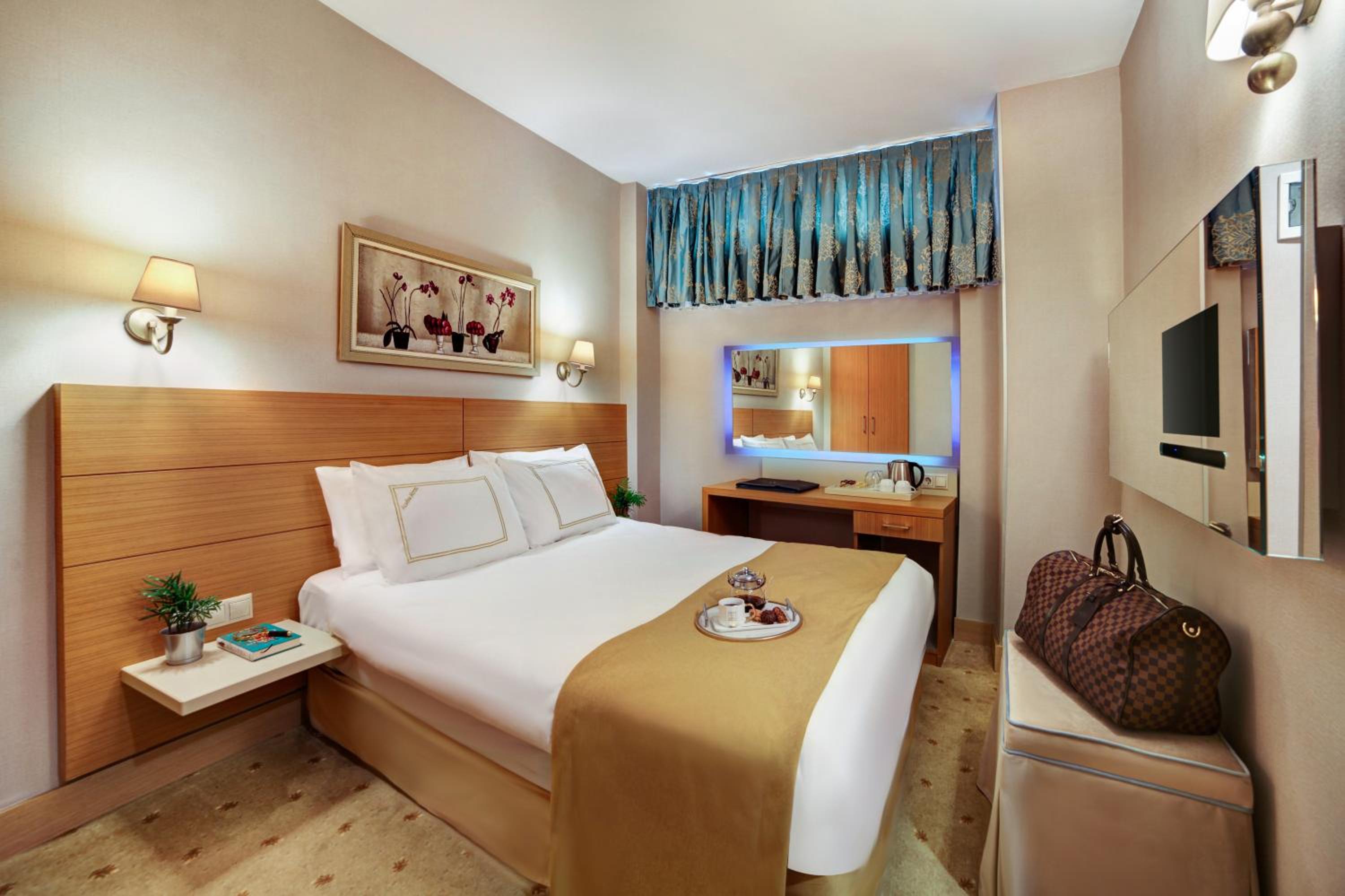 Economy Double or Twin Room photo 1