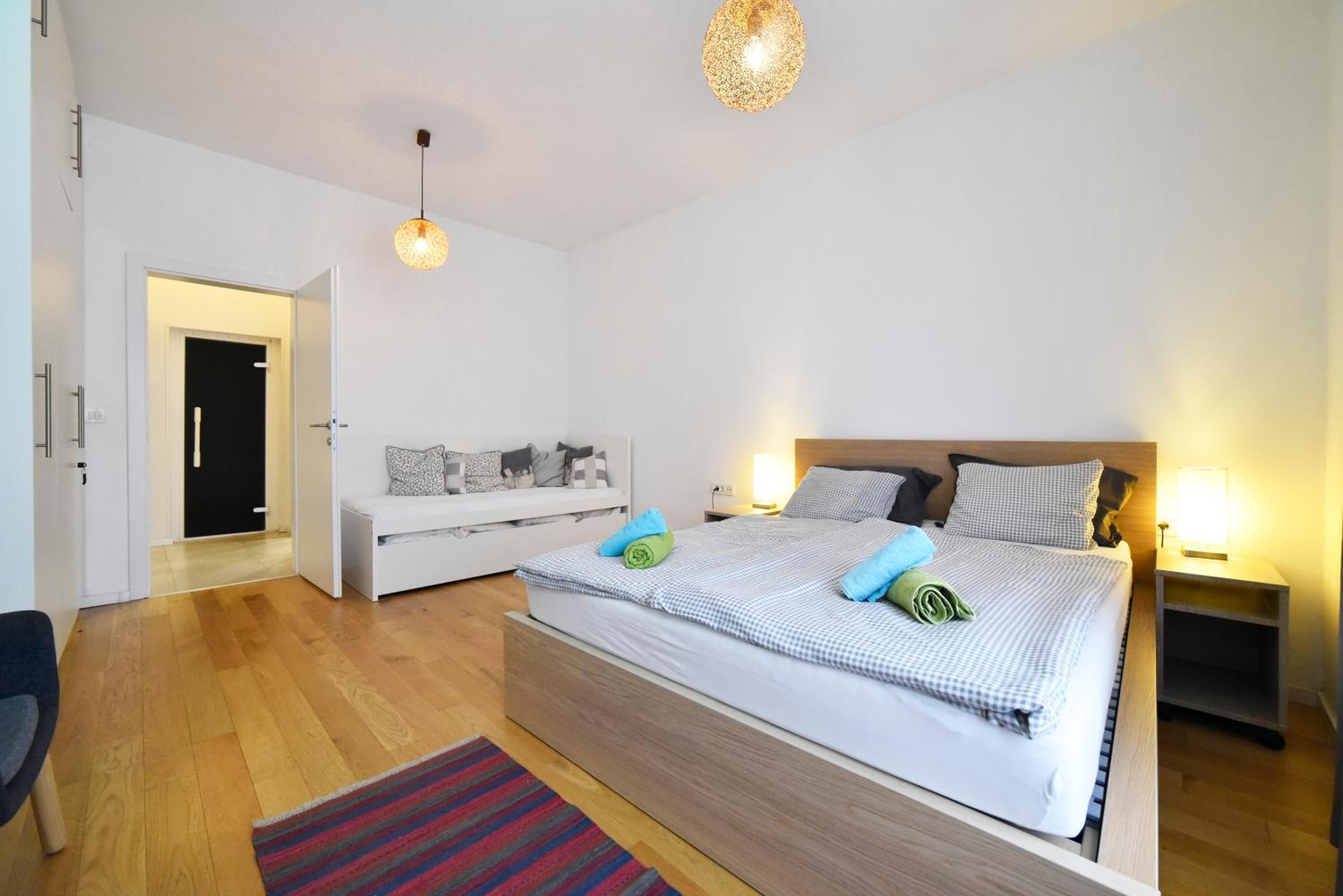 Apartment - Photo 24