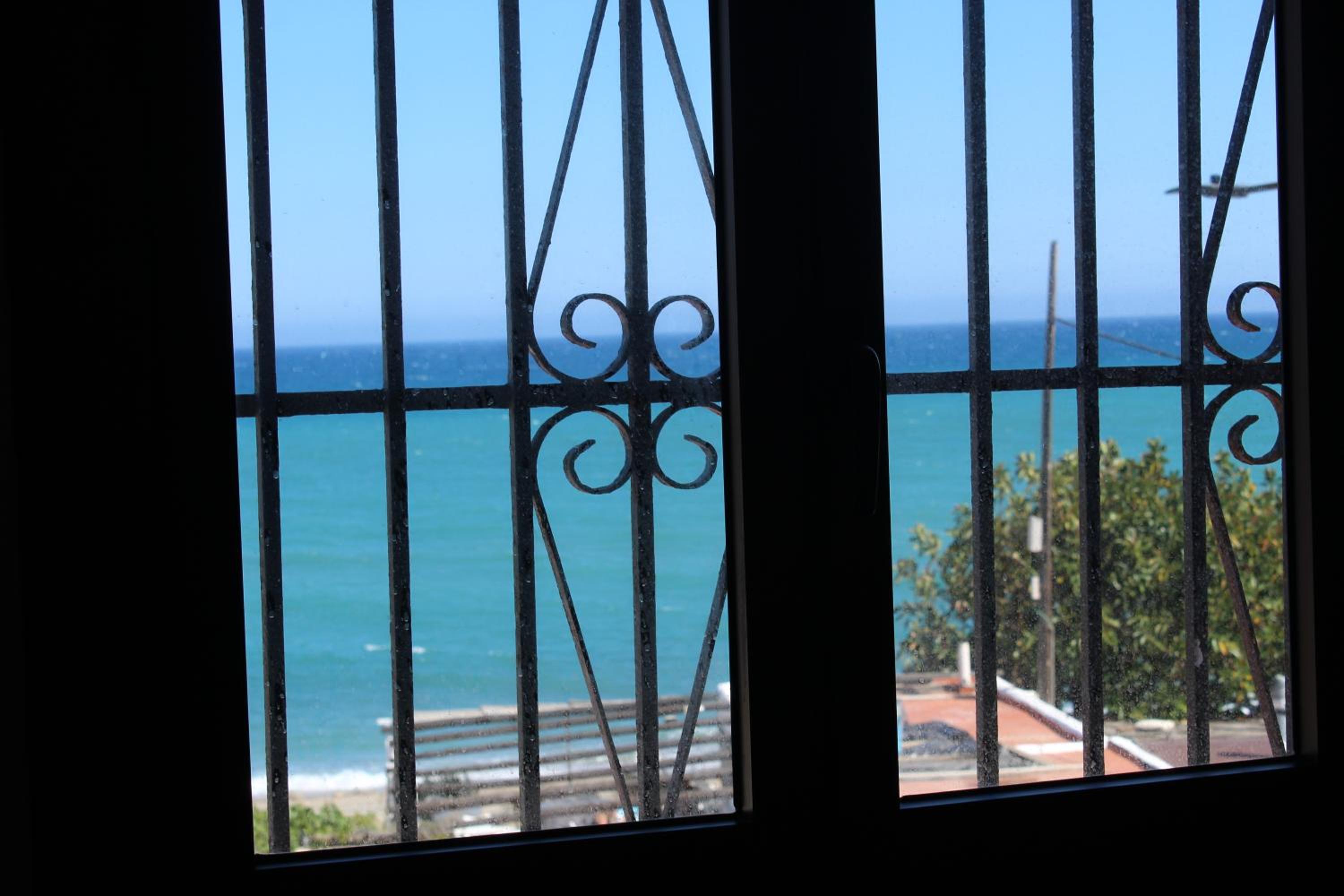 Standard Twin Room with Sea View photo 2
