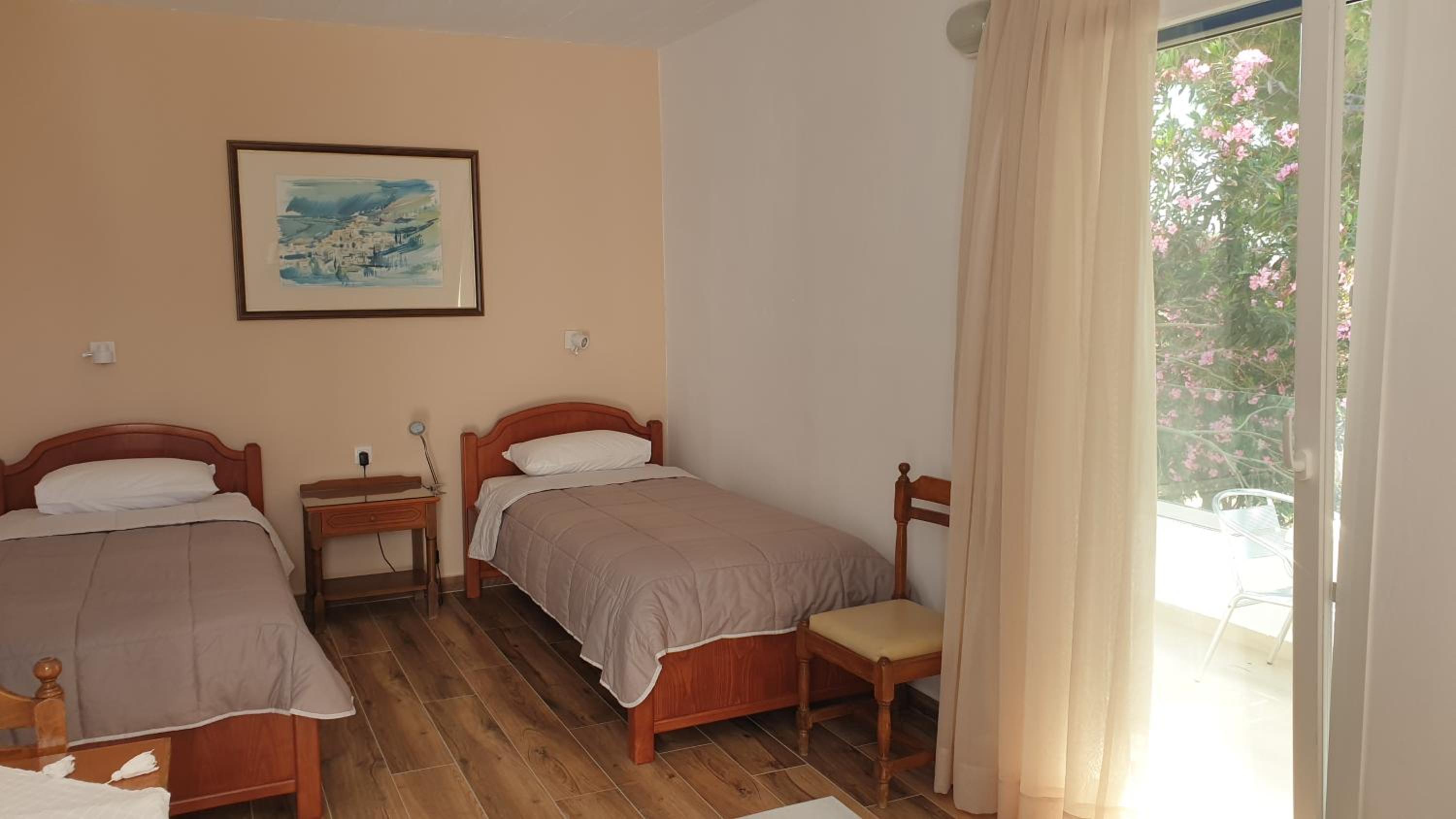 One-Bedroom Apartment (4 Adults)
