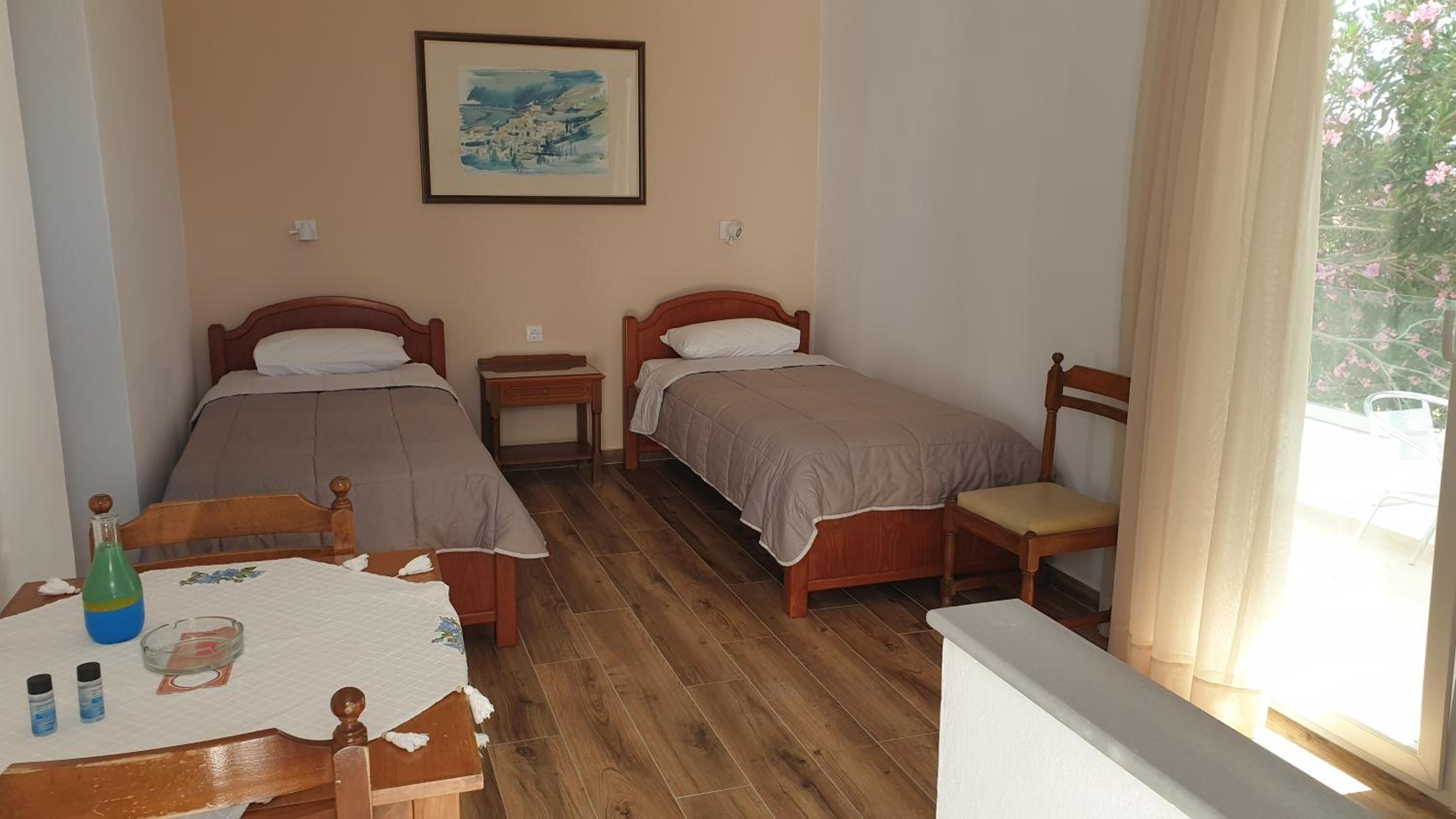 One-Bedroom Apartment (4 Adults) photo 3
