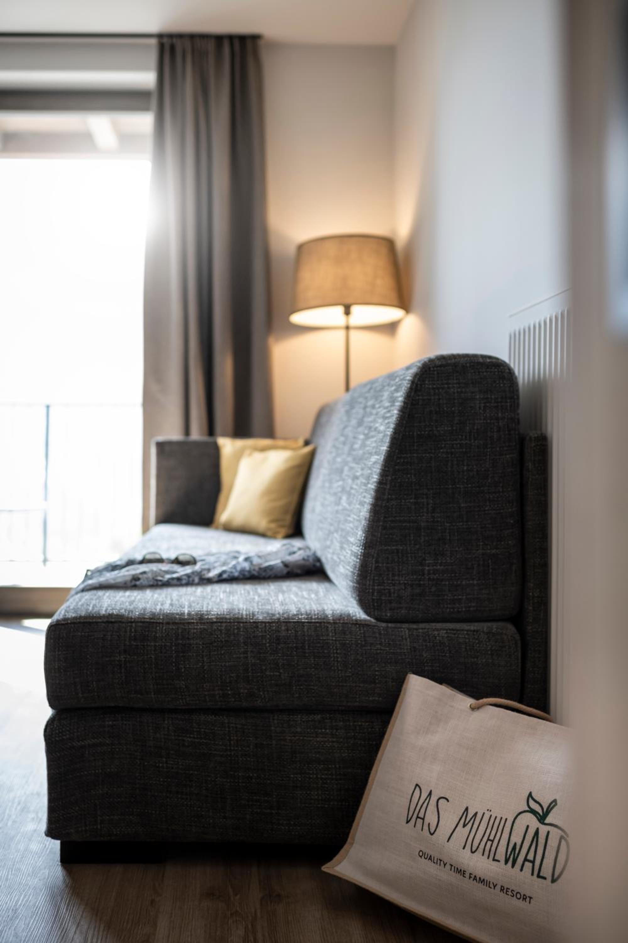 Deluxe Double Room with Balcony - Photo 5