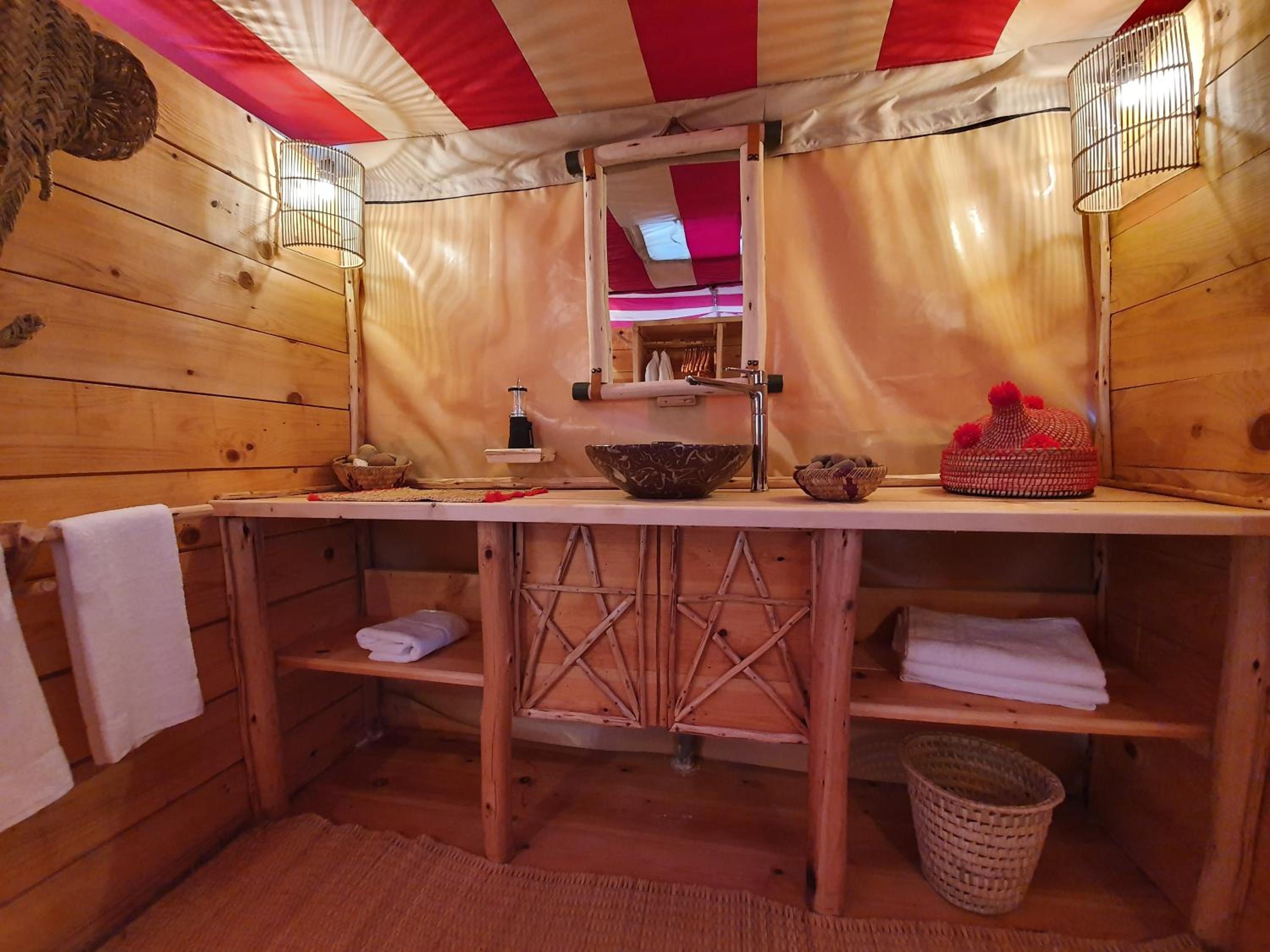 Tent - Photo 13