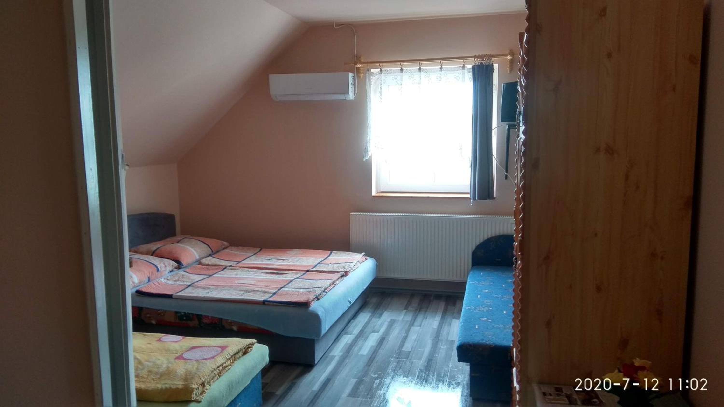 Quadruple Room with Private Bathroom photo 1