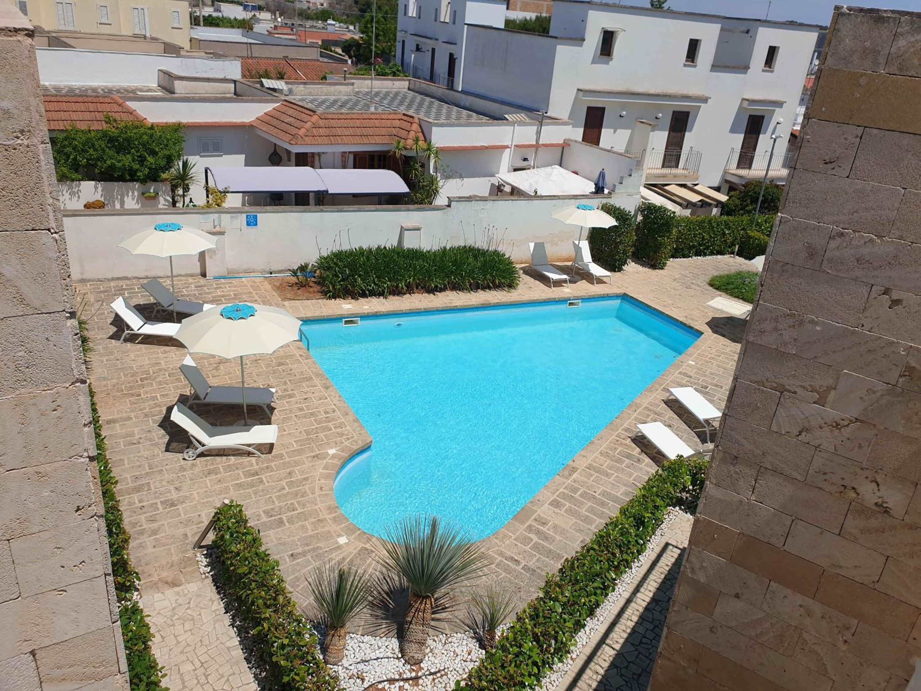 Apartment with Pool View  photo 3