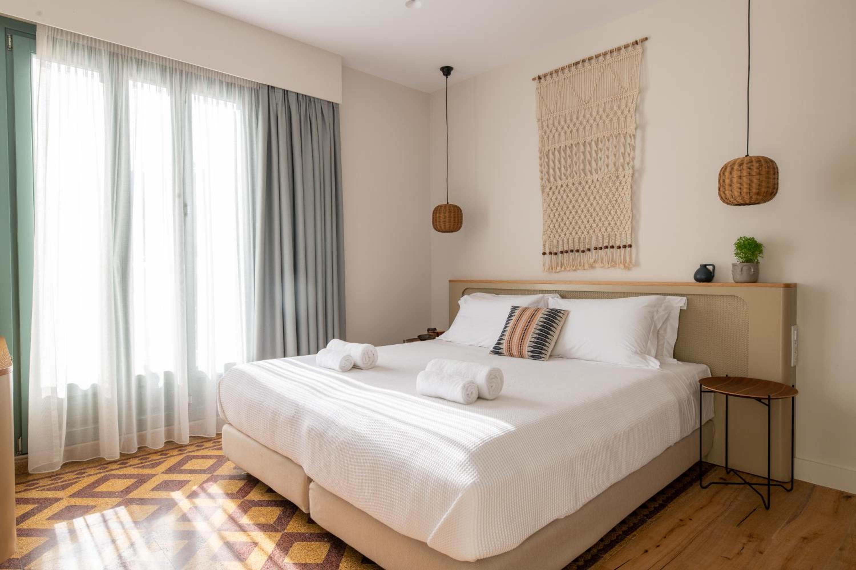 Deluxe Double Room with Balcony - Photo 1