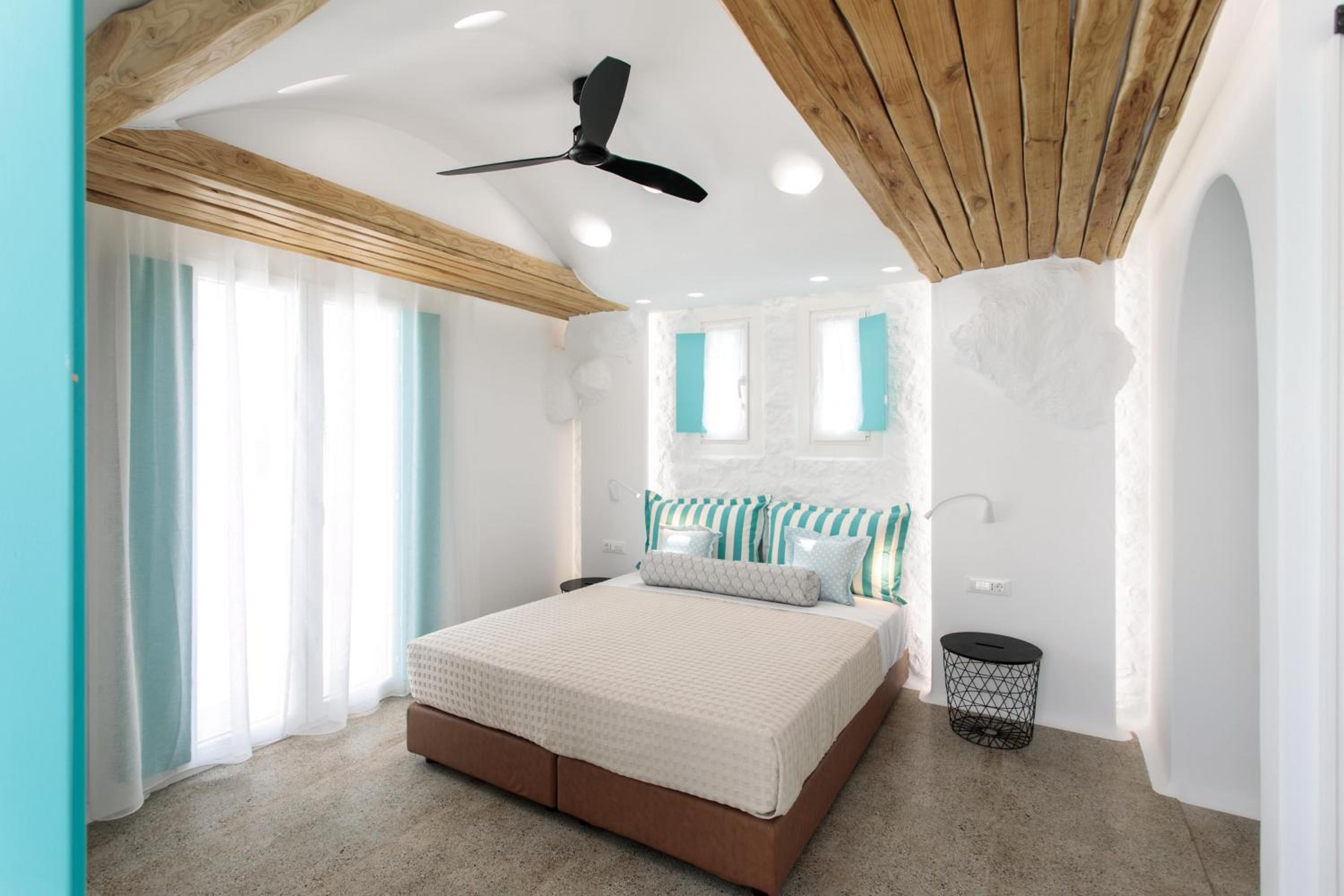 Majo Two Bedroom Villa with Private Pool - Photo 18