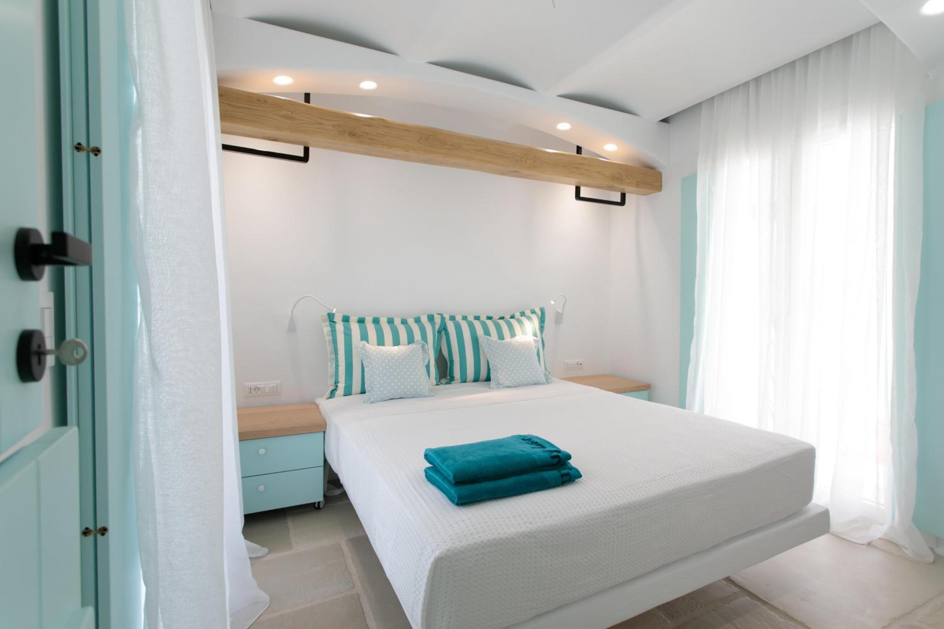 Majo Two Bedroom Villa with Private Pool - Photo 38