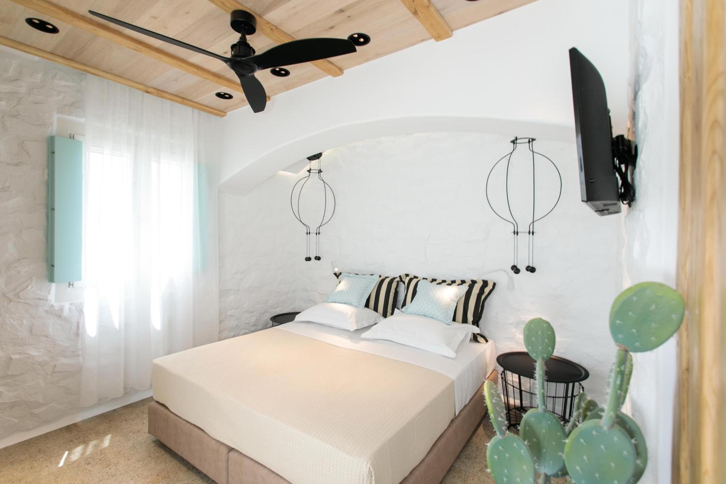 Majo Two Bedroom Villa with Private Pool - Photo 30