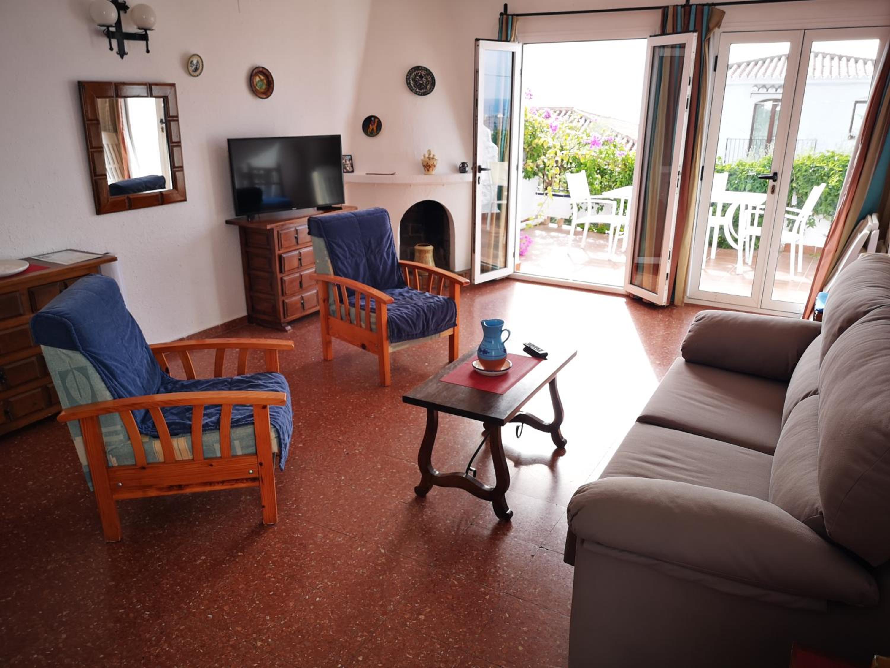 One-Bedroom Apartment (3 Adults) photo 2