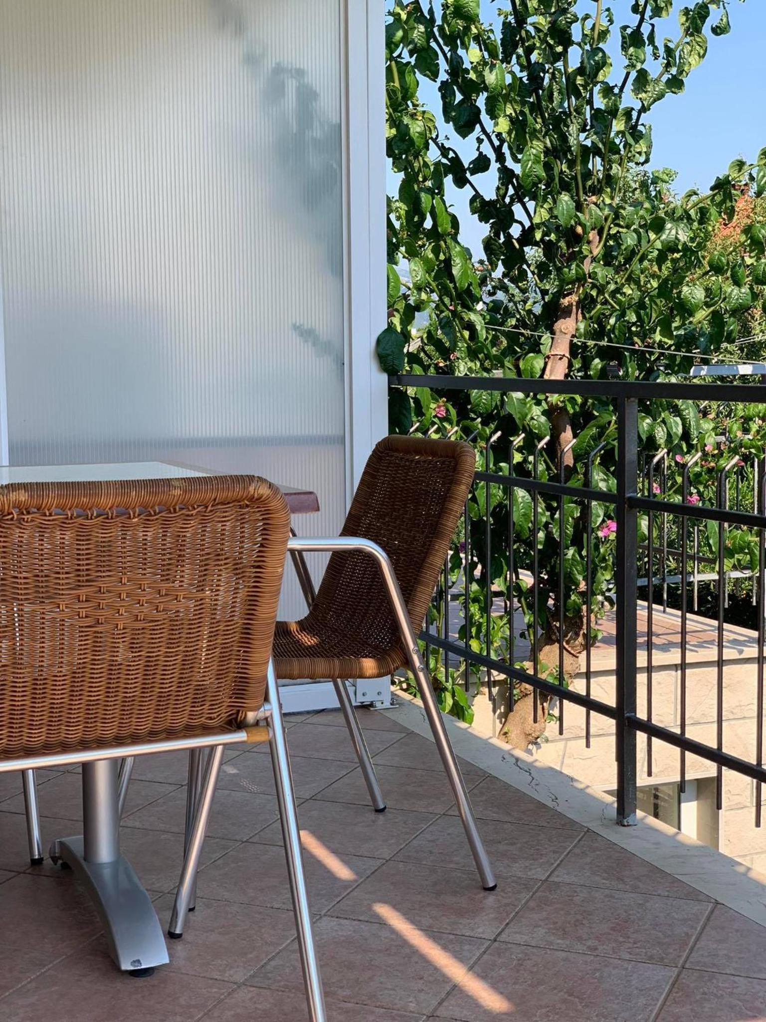 Apartment photo 2