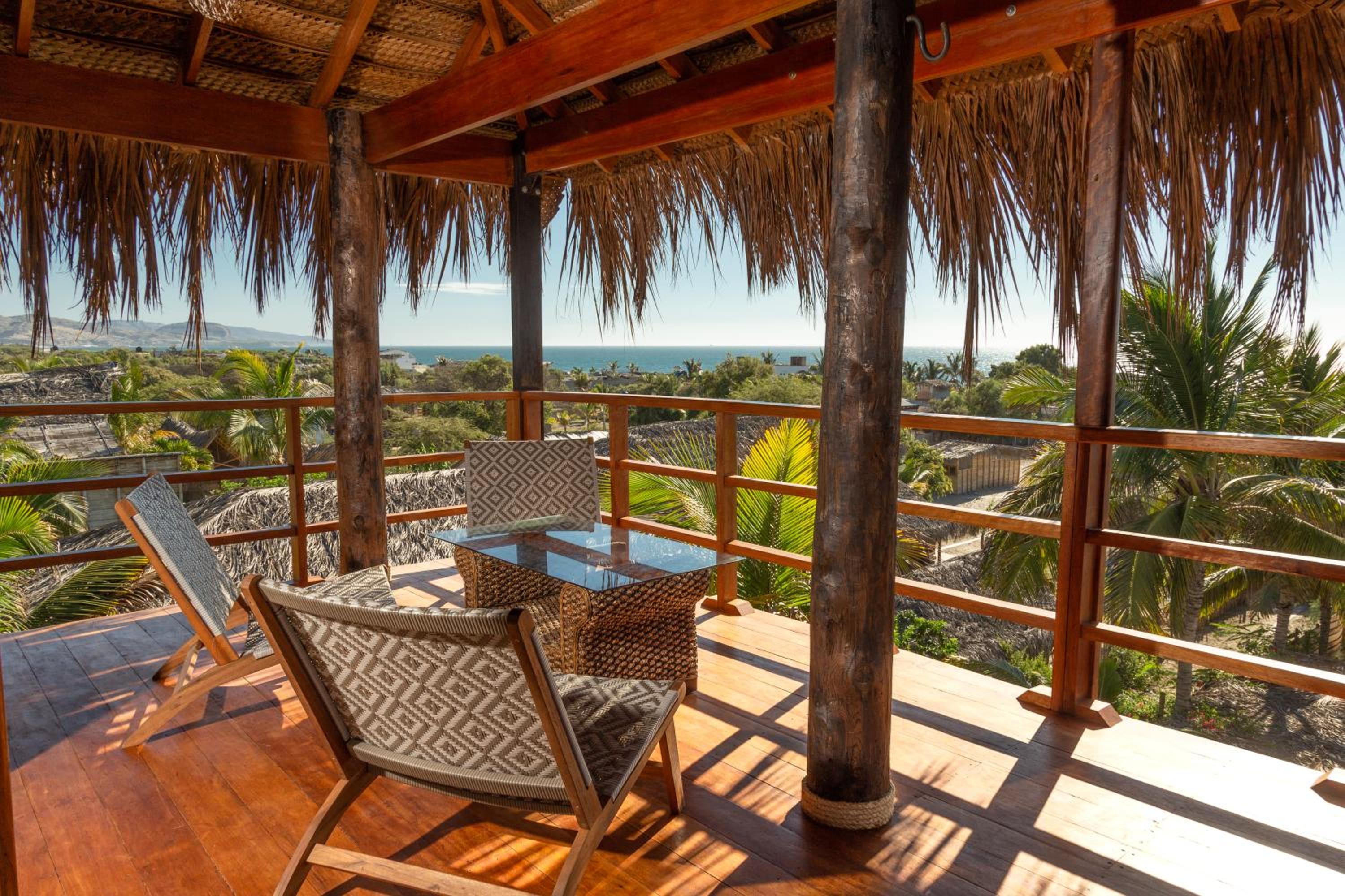 Deluxe Suite With Sea View photo 2