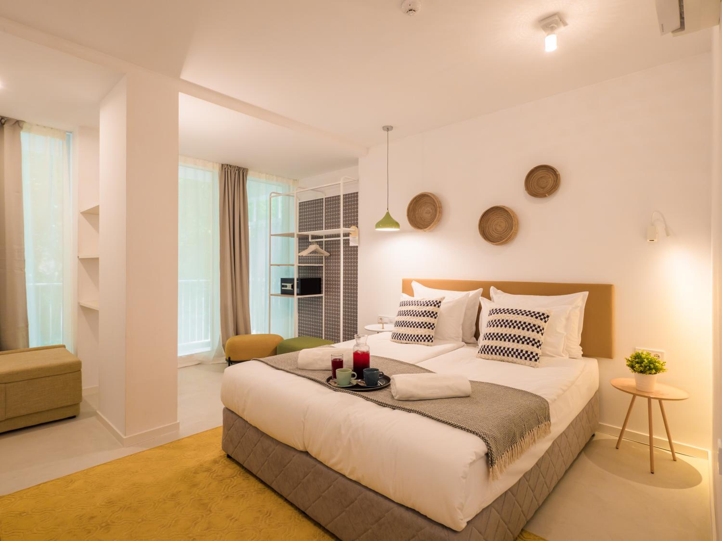 Twin Room - Photo 3
