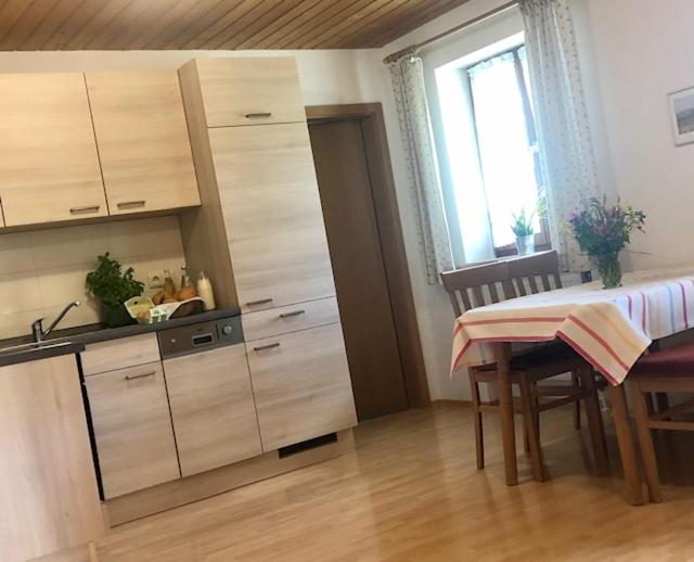 Apartment with Mountain View photo 3