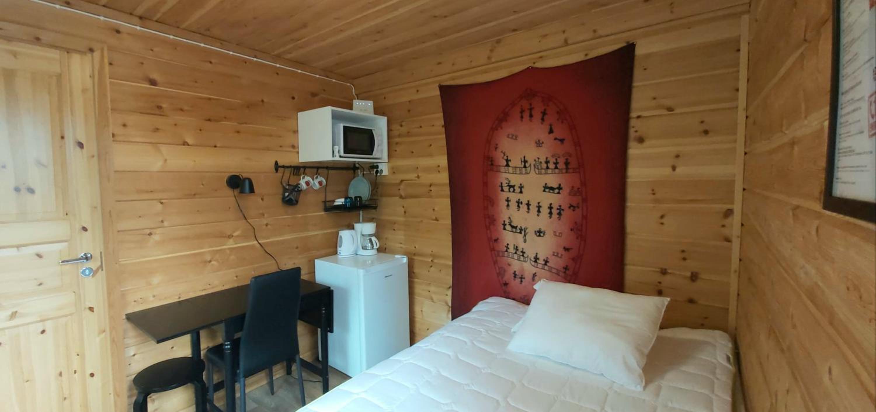 Single Room with Private Bathroom photo 1
