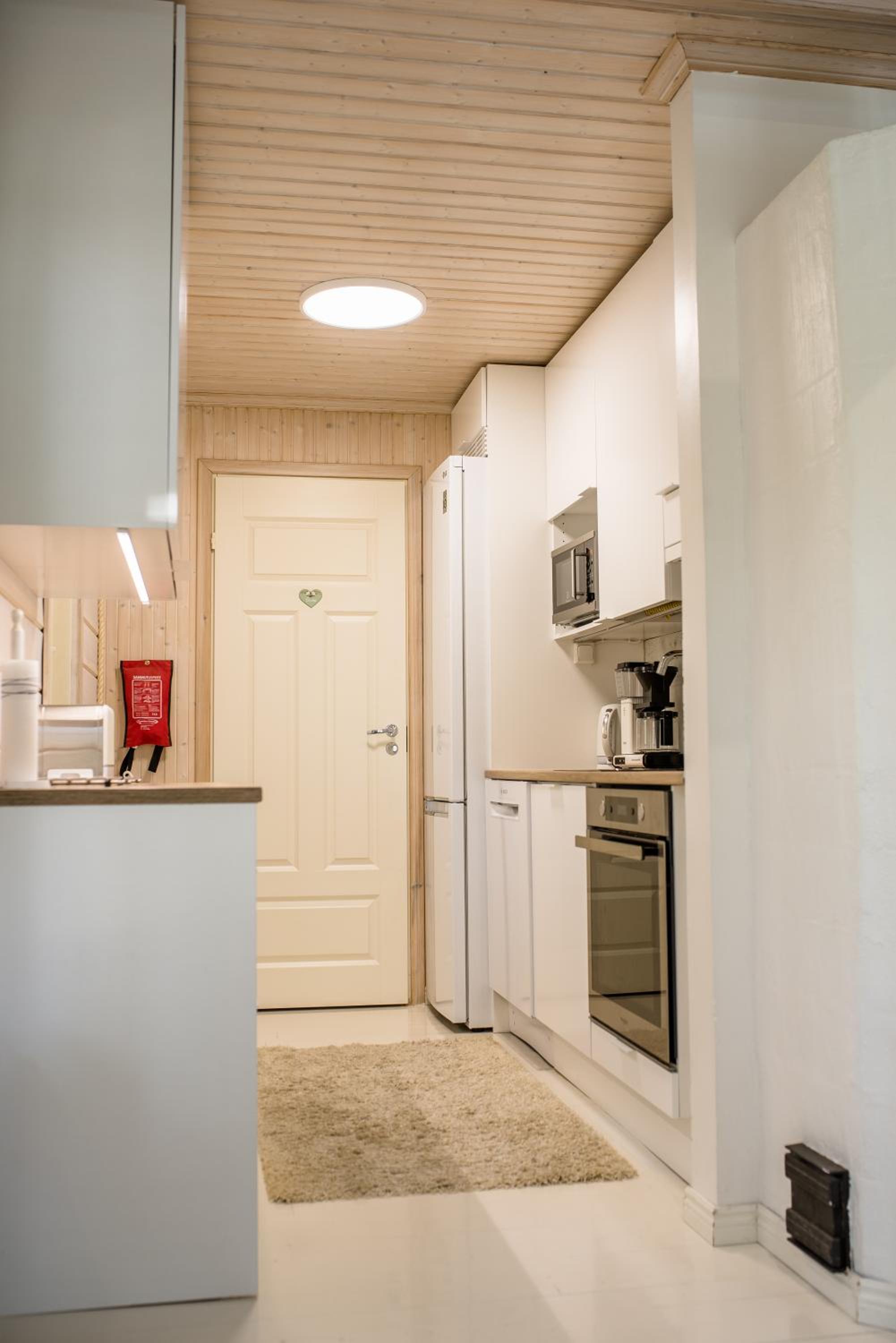 Two-Bedroom House photo 3