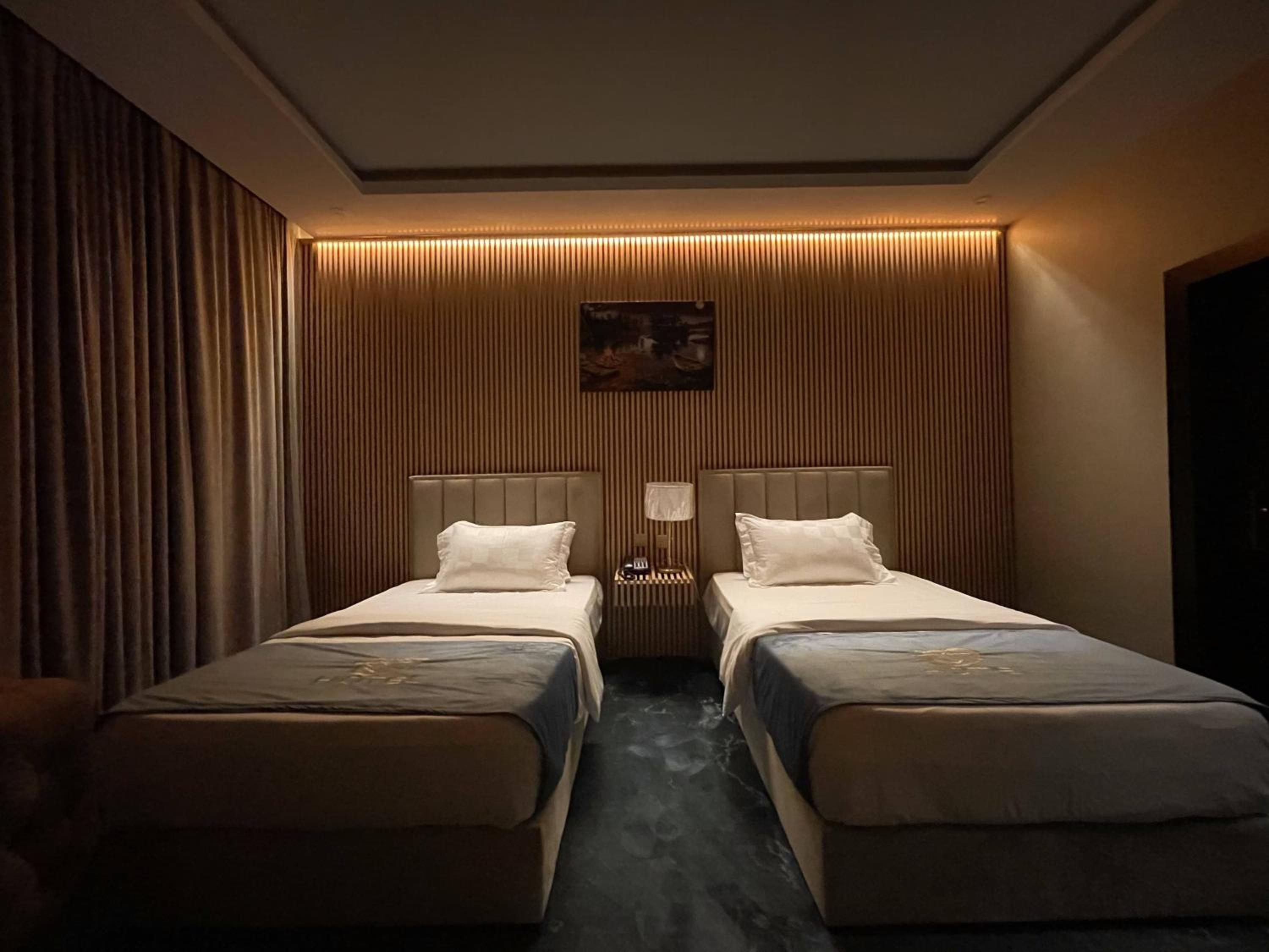 Standard Twin Room photo 2