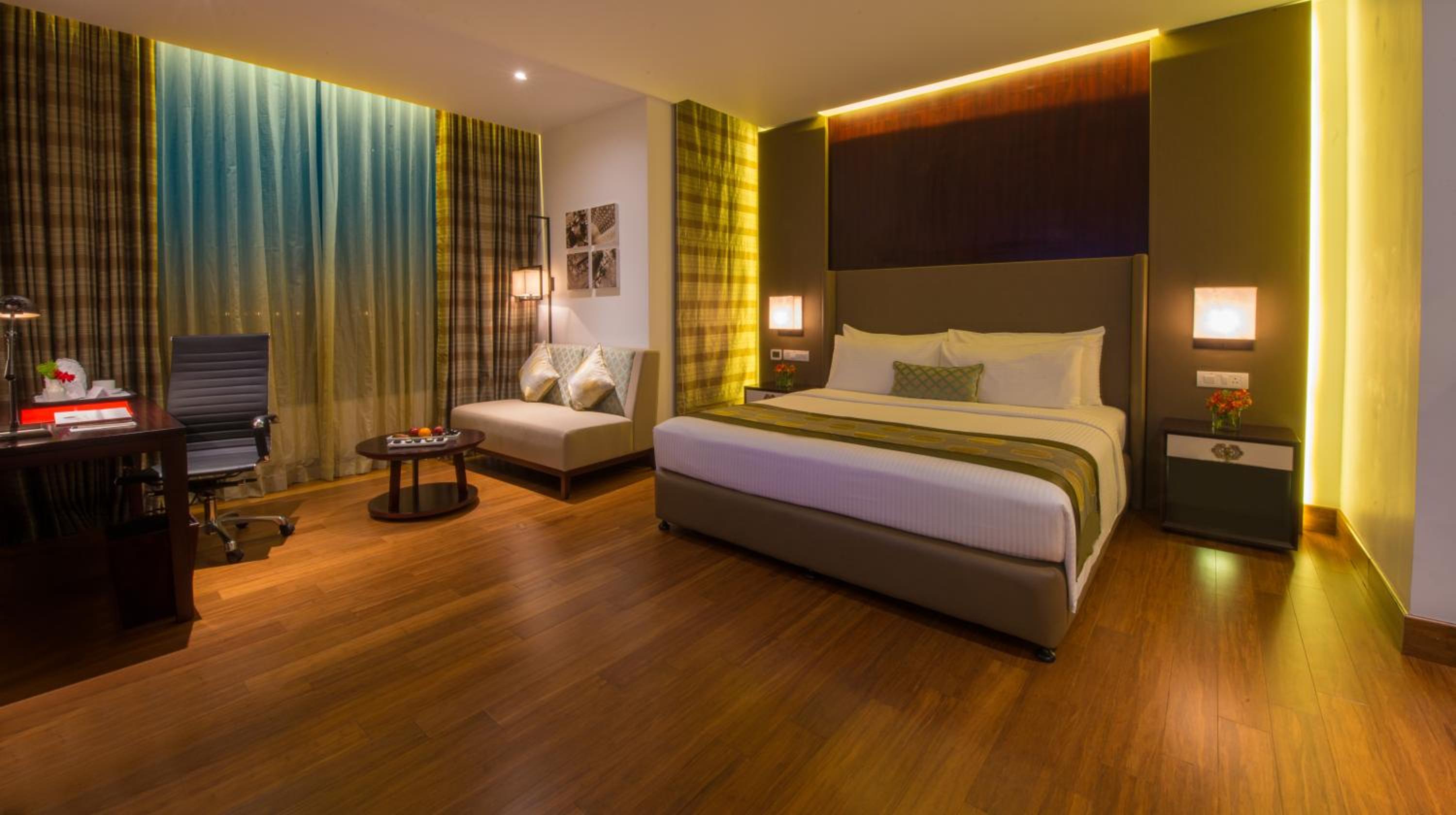 Vivanta Suite Including Both Way Airport Transfers - Photo 2