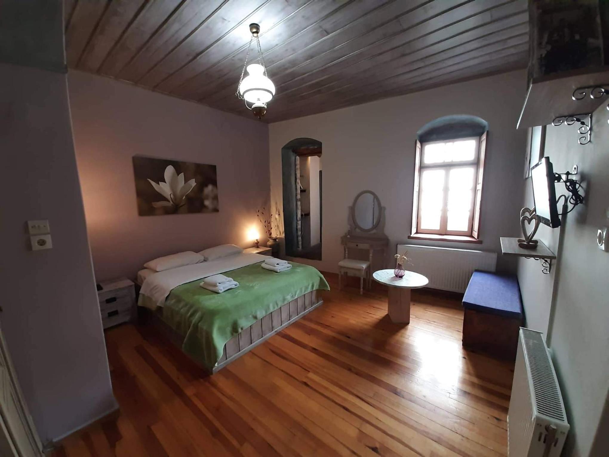 Double or Twin Room - Photo 15