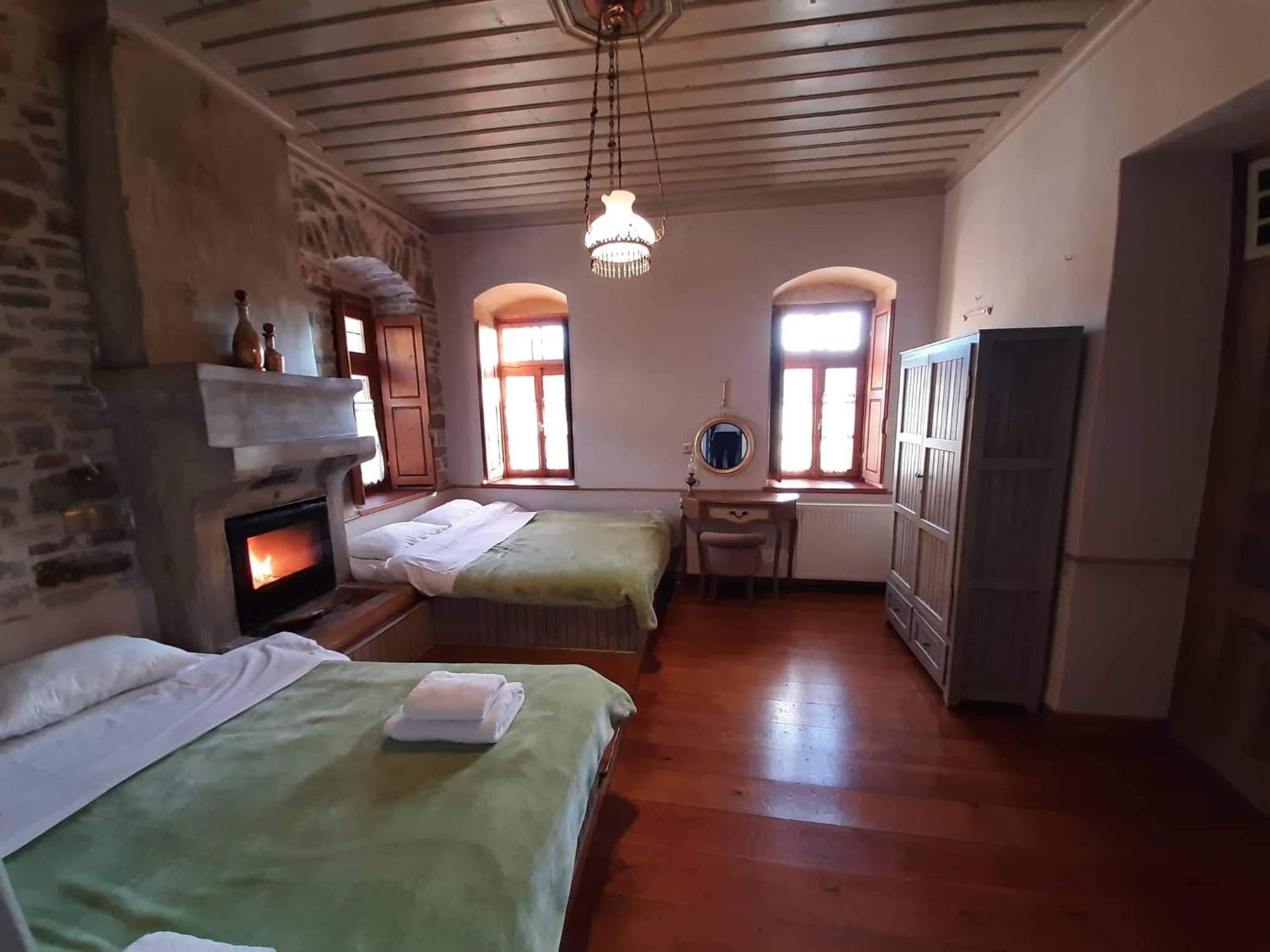 Double or Twin Room with Fireplace - Photo 4