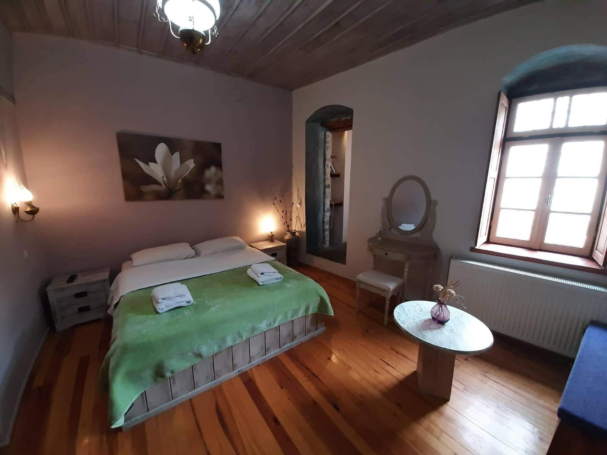 Double or Twin Room - Photo 18