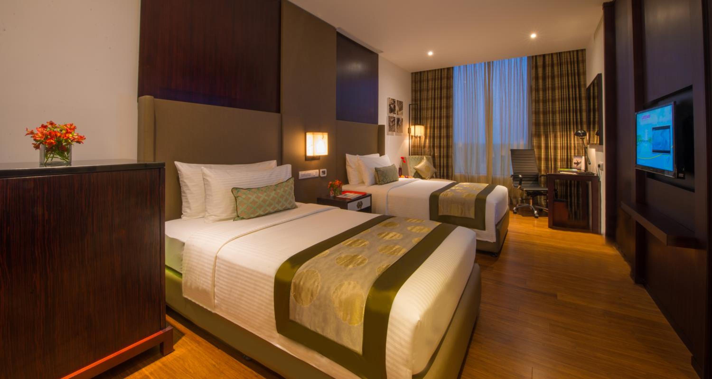 Premium Twin Room  including One Way Airport Transfer - Photo 1