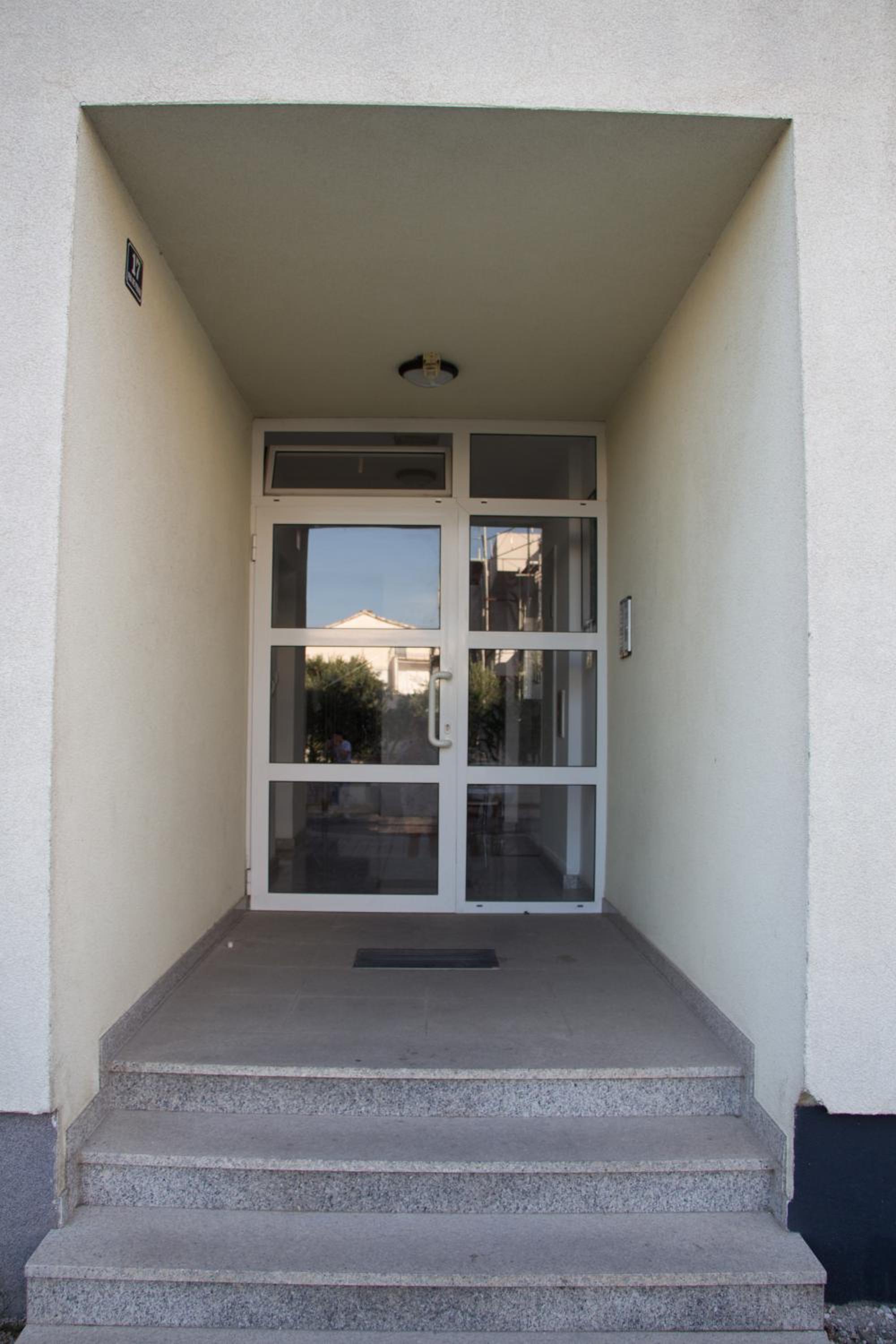 Two-Bedroom Apartment - Photo 4