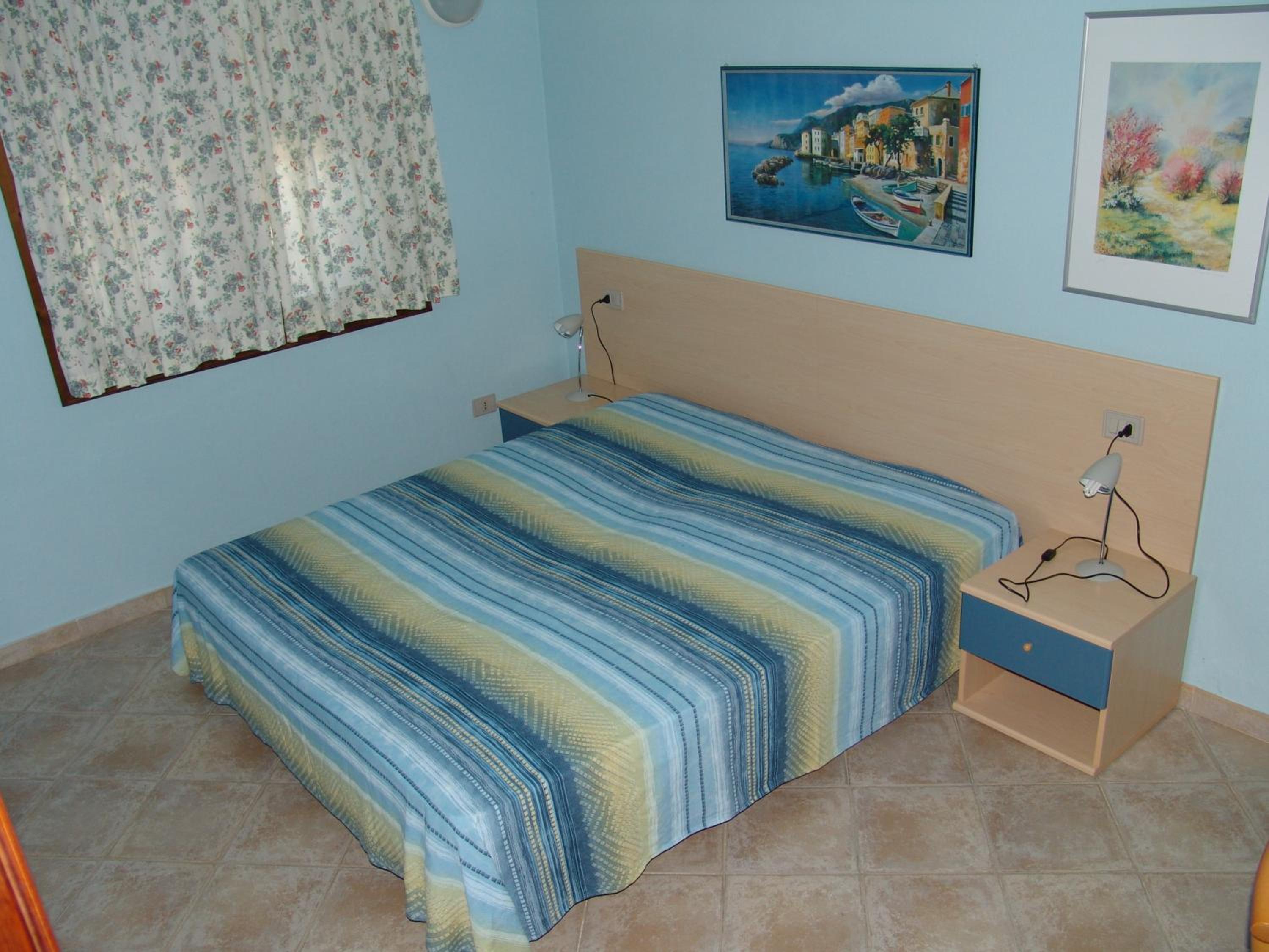 One-Bedroom Apartment (4 Adults) - Photo 1